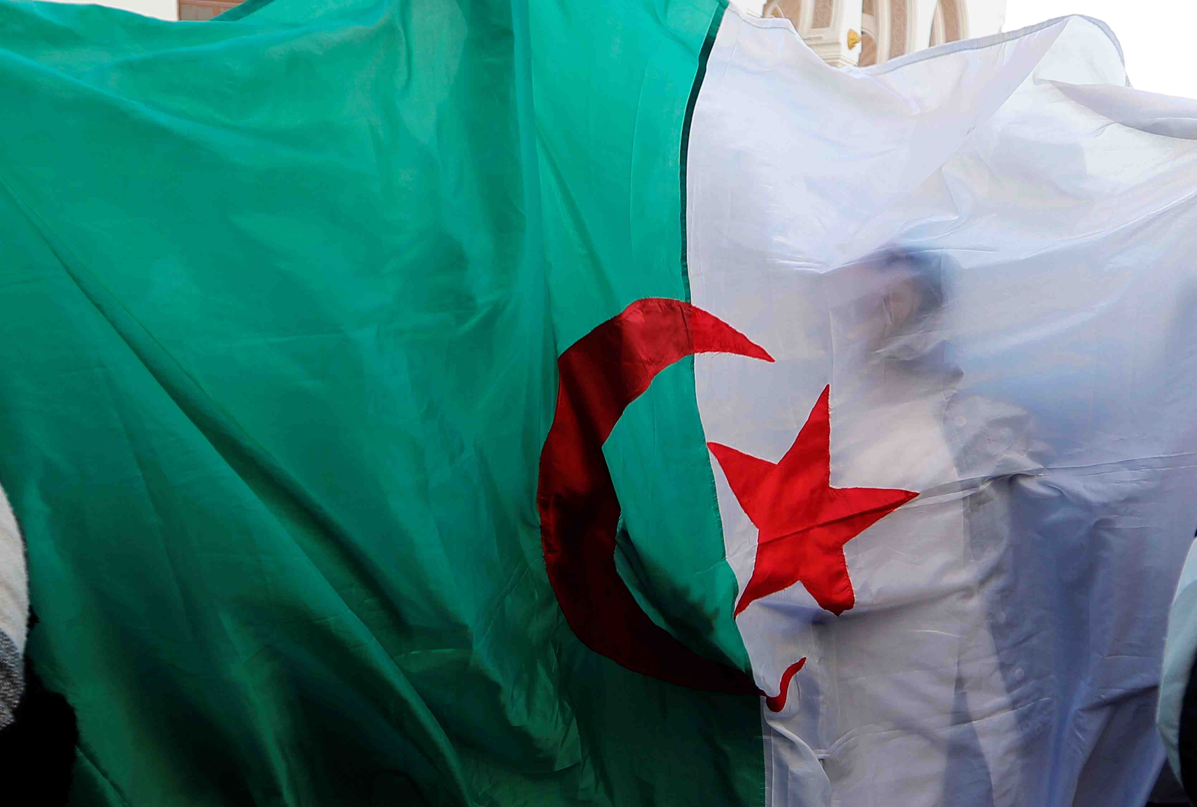 Algerie: trois ex-responsables de l'ere bouteflika acquittes en appel