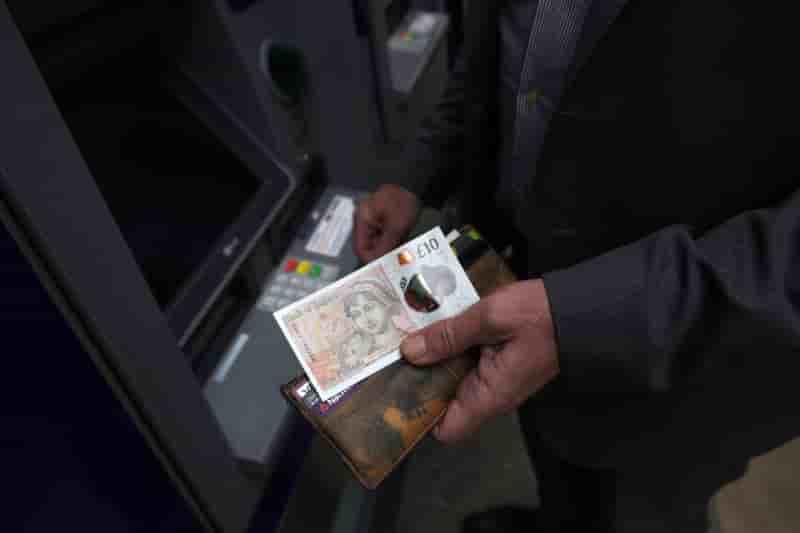 Pas d'amelioration des revalorisations salariales en grande bretagne, selon la banque d'angleterre