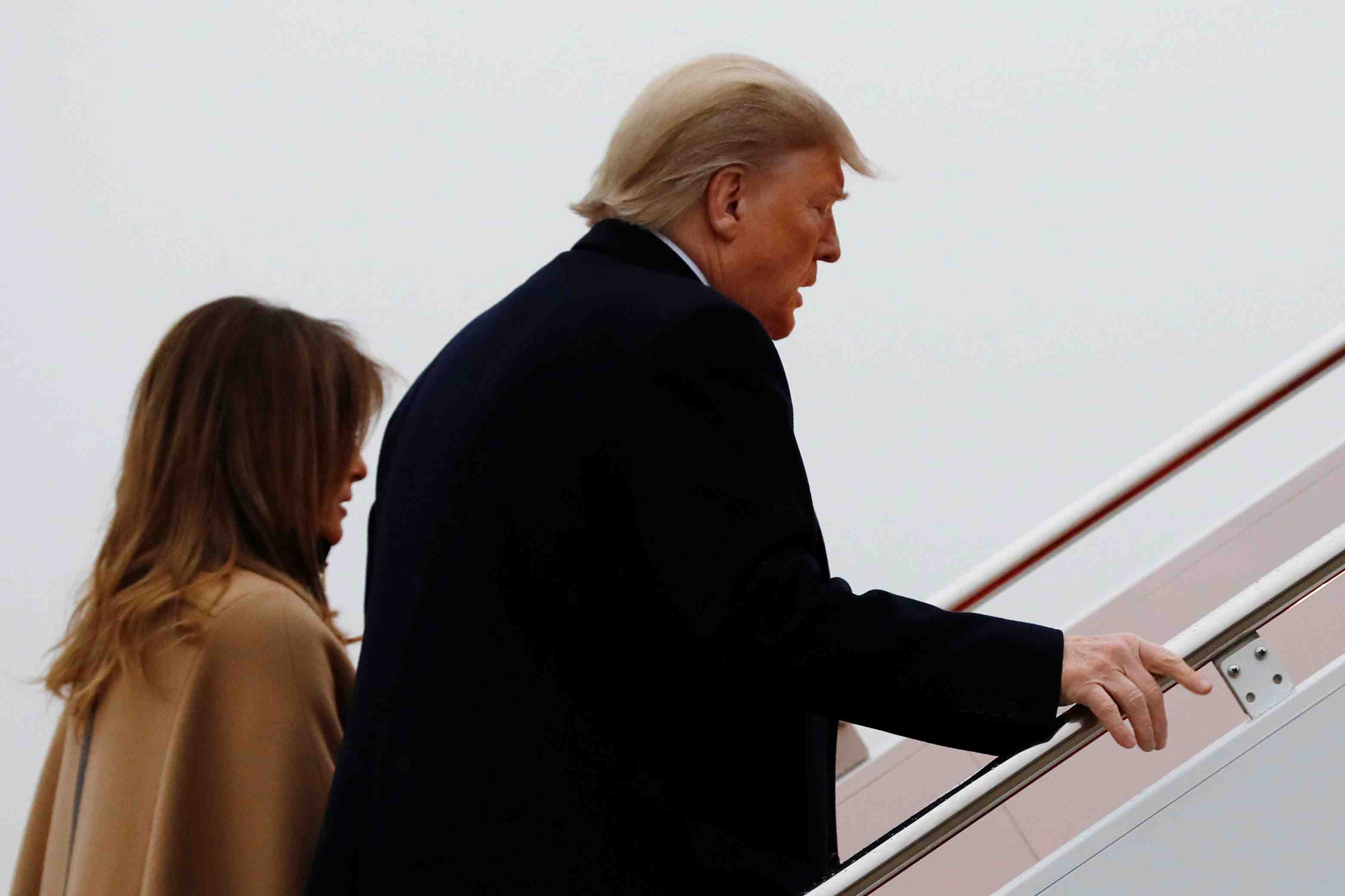 Usa: trump etend a six pays certaines interdictions de visa