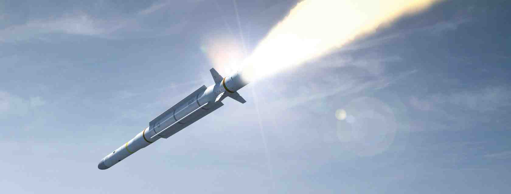 Basé sur le système CAMM-ER, les nouveaux missiles surface-air apporteront à la Pologne un système de défense antiaérienne mobile hautement avancé, capable de traiter les menaces modernes et futures jusqu'à des distances de plus de 40 km,