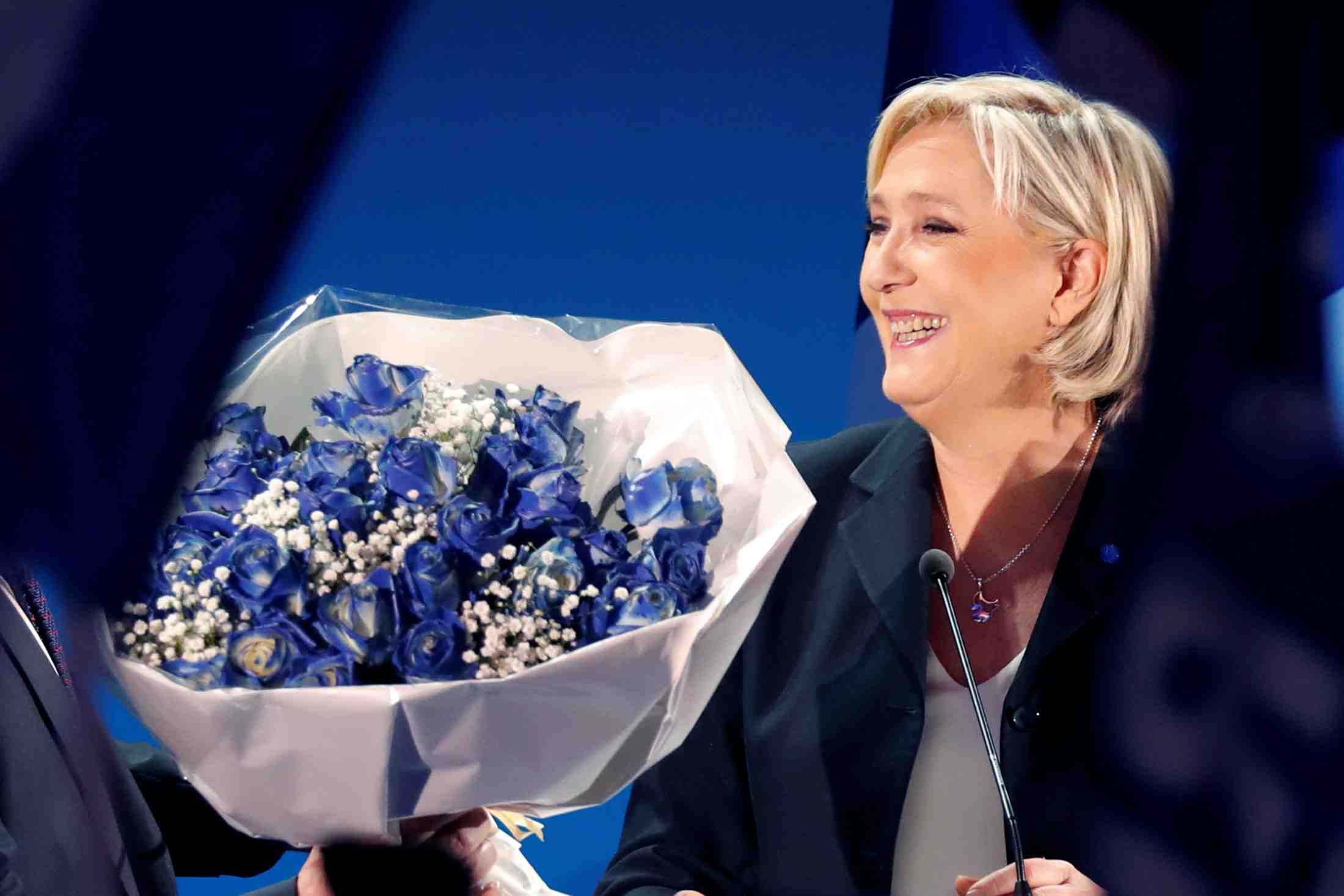 Resultats partiels: le pen (24,38%), macron (22,19%)