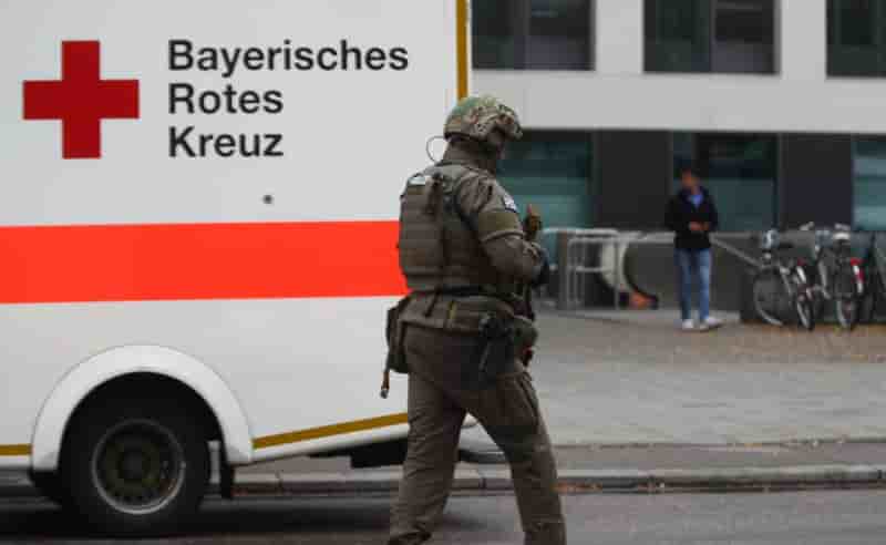 Cinq personnes legerement blessees a l'arme blanche a munich