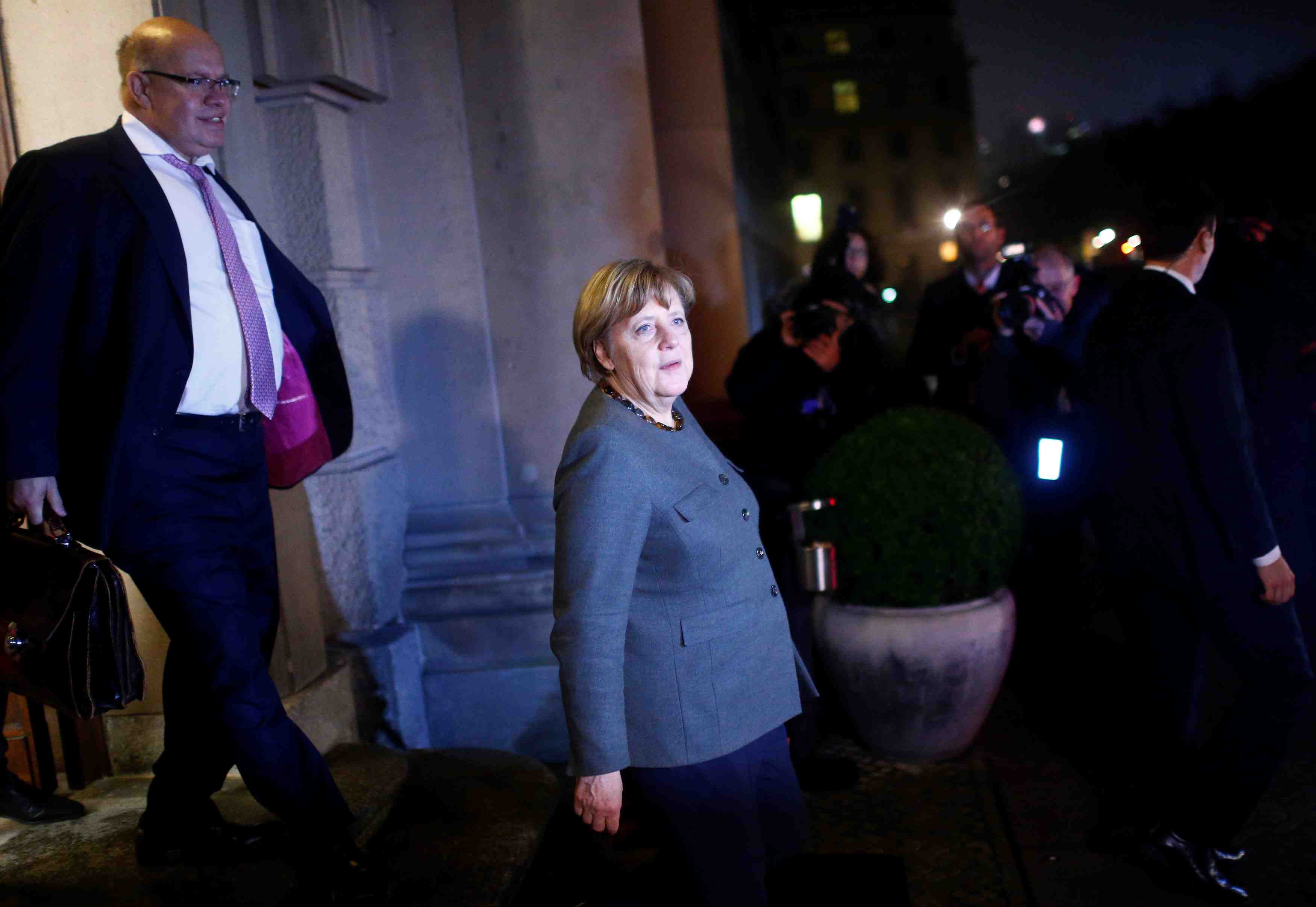 Allemagne: les discussions de coalition reportees a vendredi