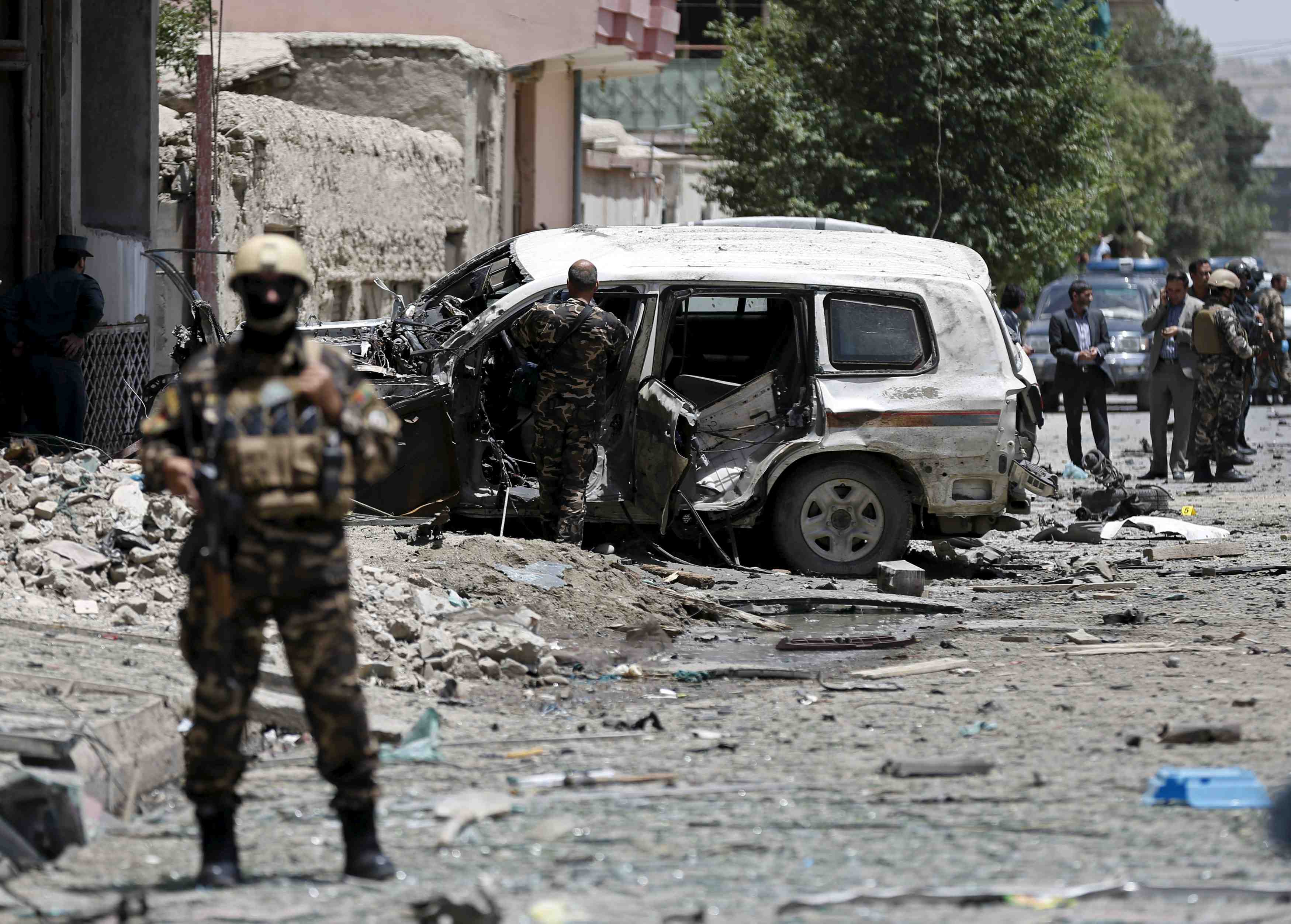 Attentat  a kaboul contre un convoi de troupes etrangeres