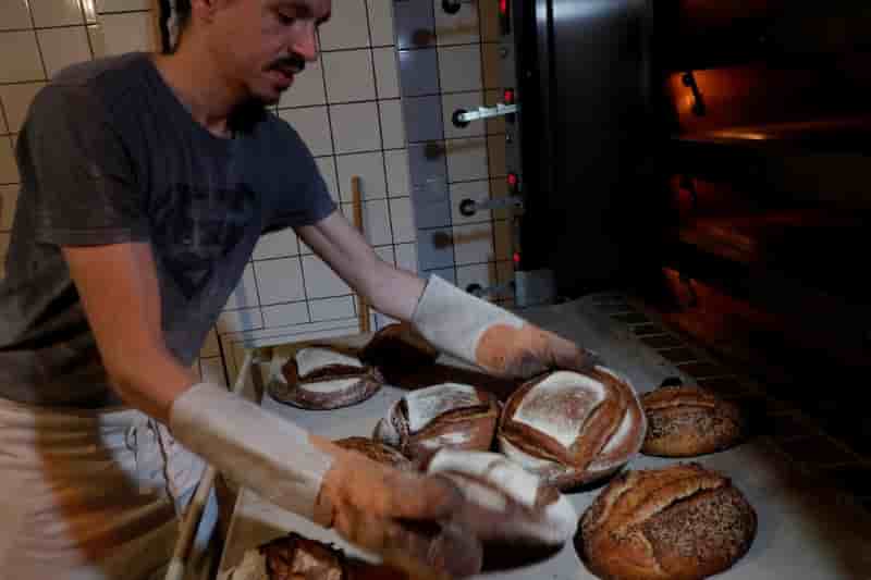 L'emploi salarie prive en hausse de 1,3% a fin 2017