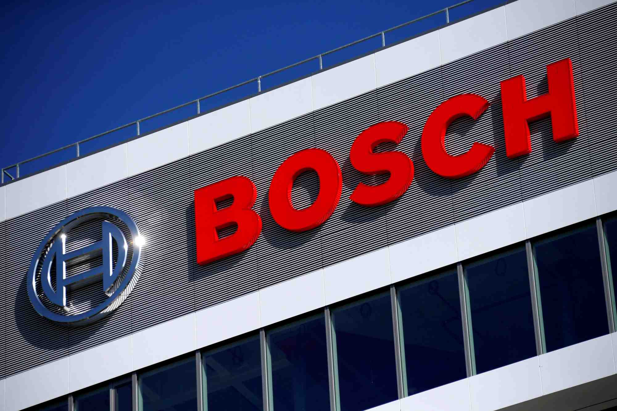 L'équipementier allemand Bosch annonce la fermeture de son site de Marignier en Haute-Savoie, actant la suppression de 153 emplois au 31 décembre 2024.