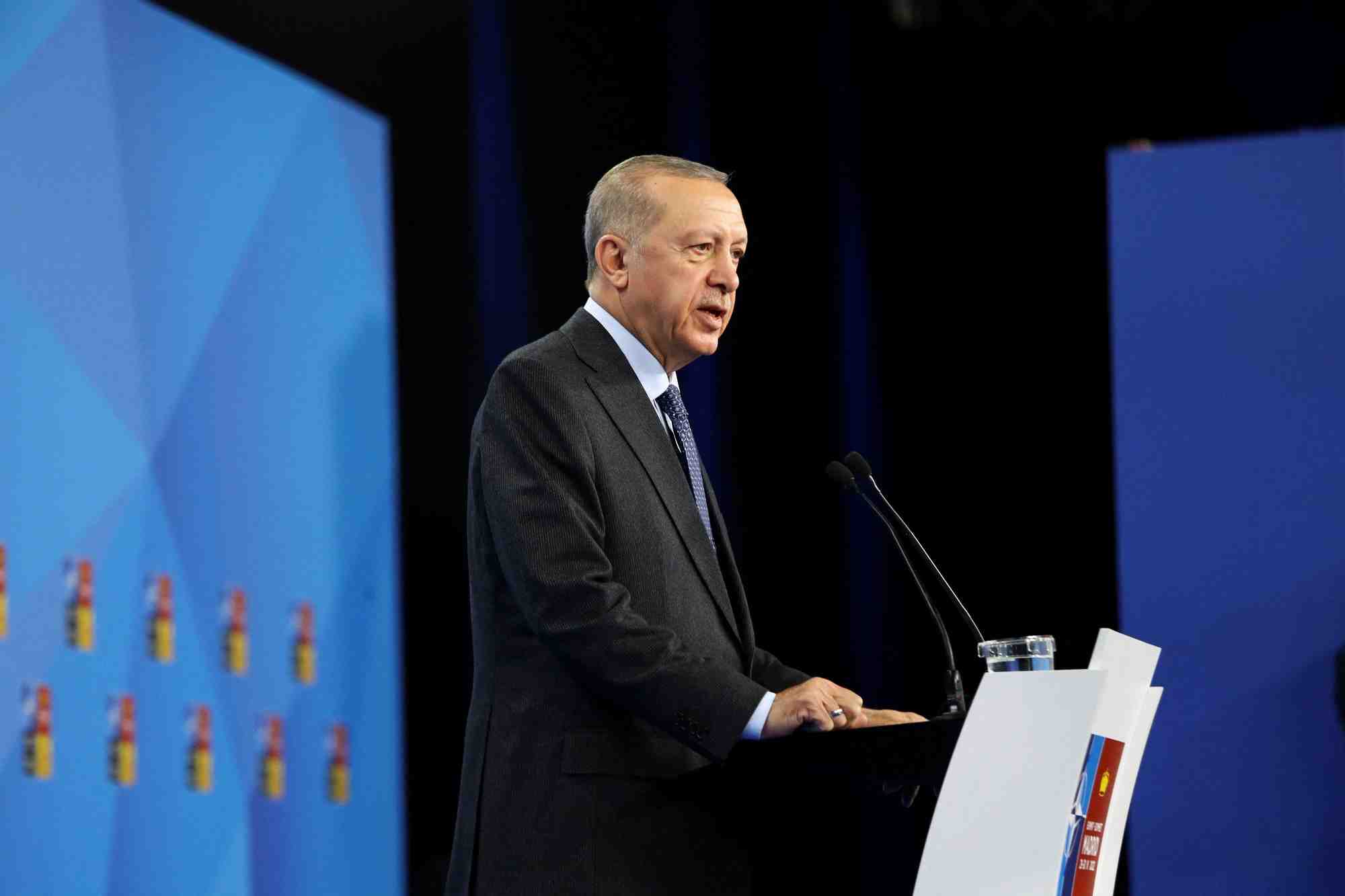 Turquie: erdogan se dit pret a soutenir le retablissement de la peine de mort, selon ntv