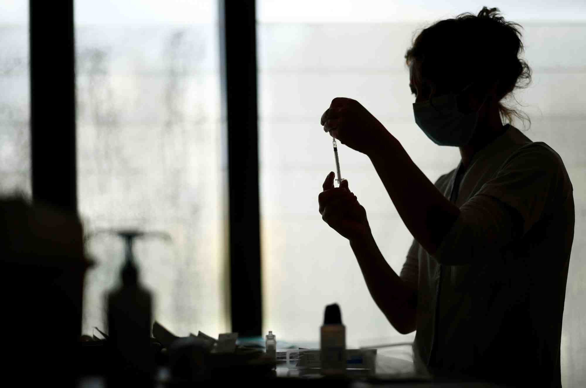 Coronavirus/france: la has favorable a la vaccination par les dentistes et les veterinaires
