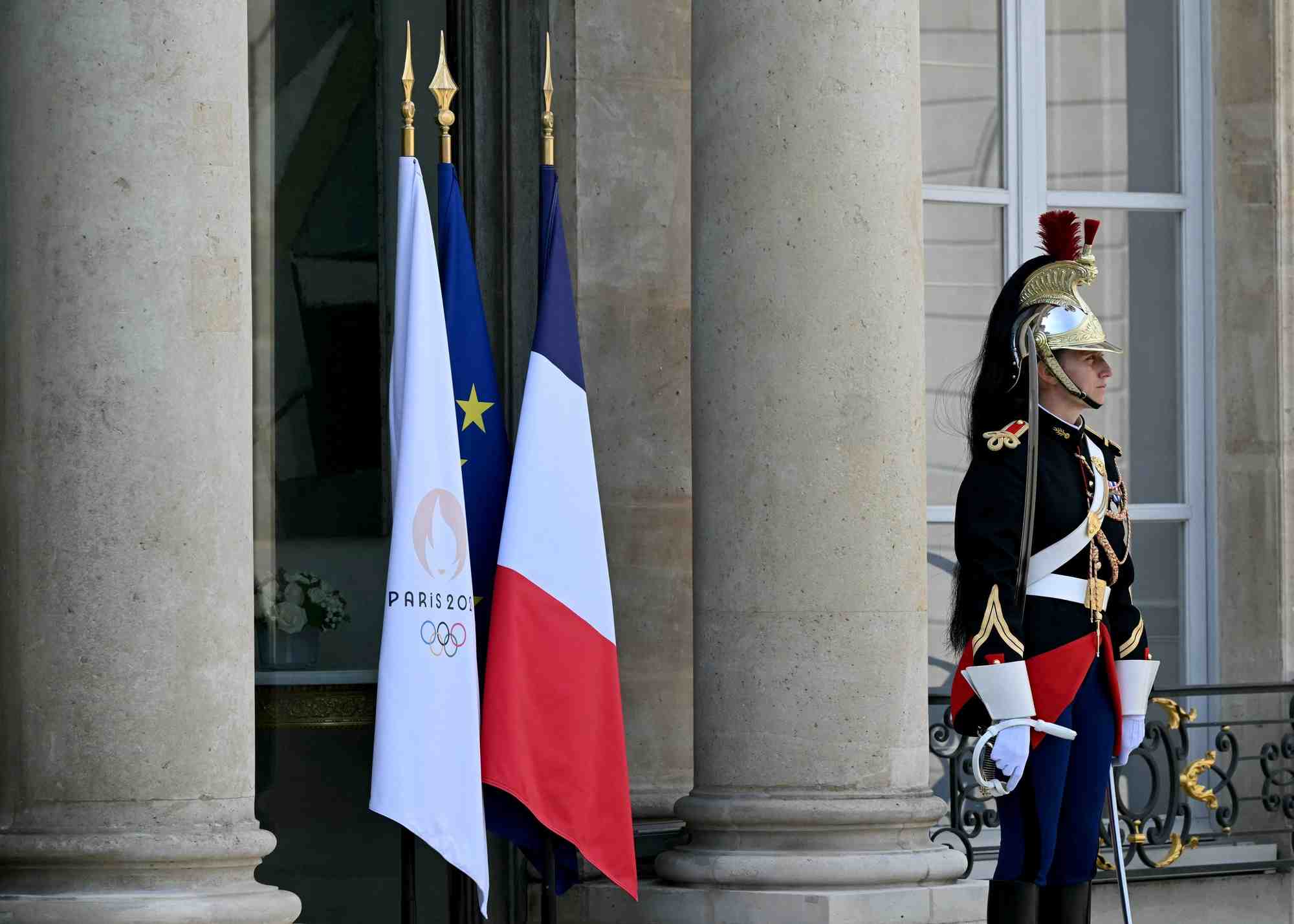 L'entree du palais presidentiel de l'elysee