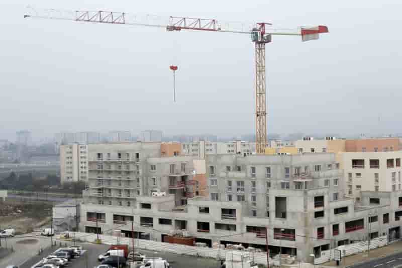 Le tassement des credits a l'habitat se poursuit