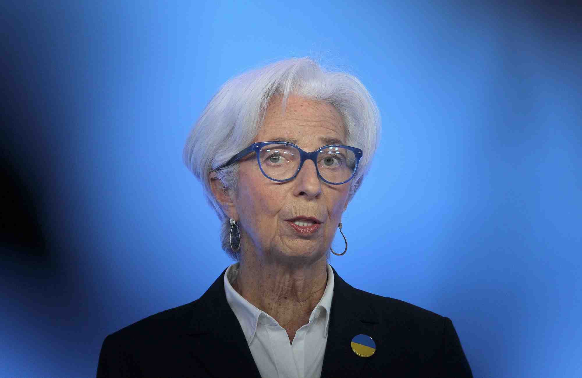 L'ampleur de la hausse de taux de septembre dependra des previsions d'inflation, selon lagarde