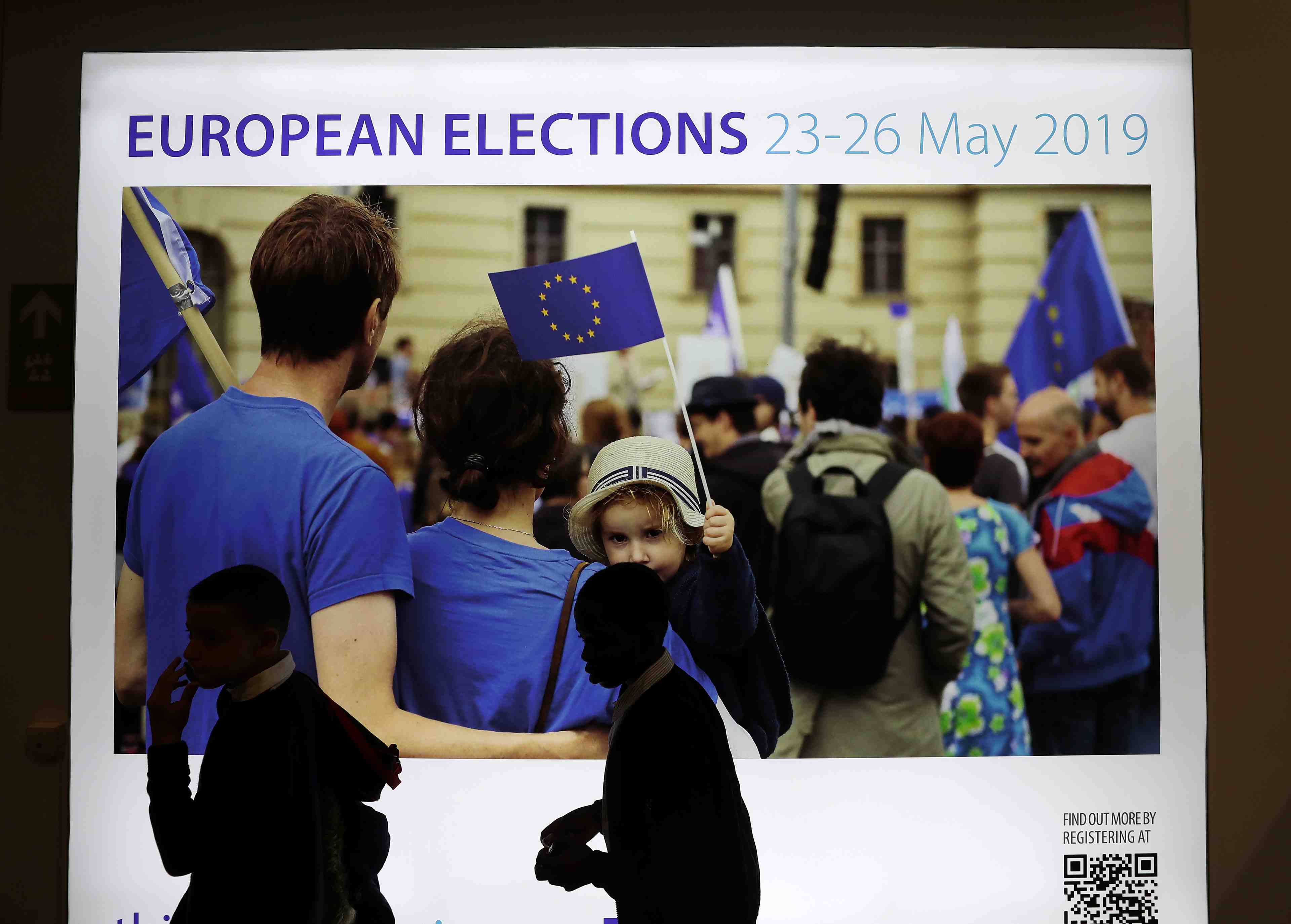 Europeennes: rn et larem toujours dans un mouchoir de poche, selon un sondage