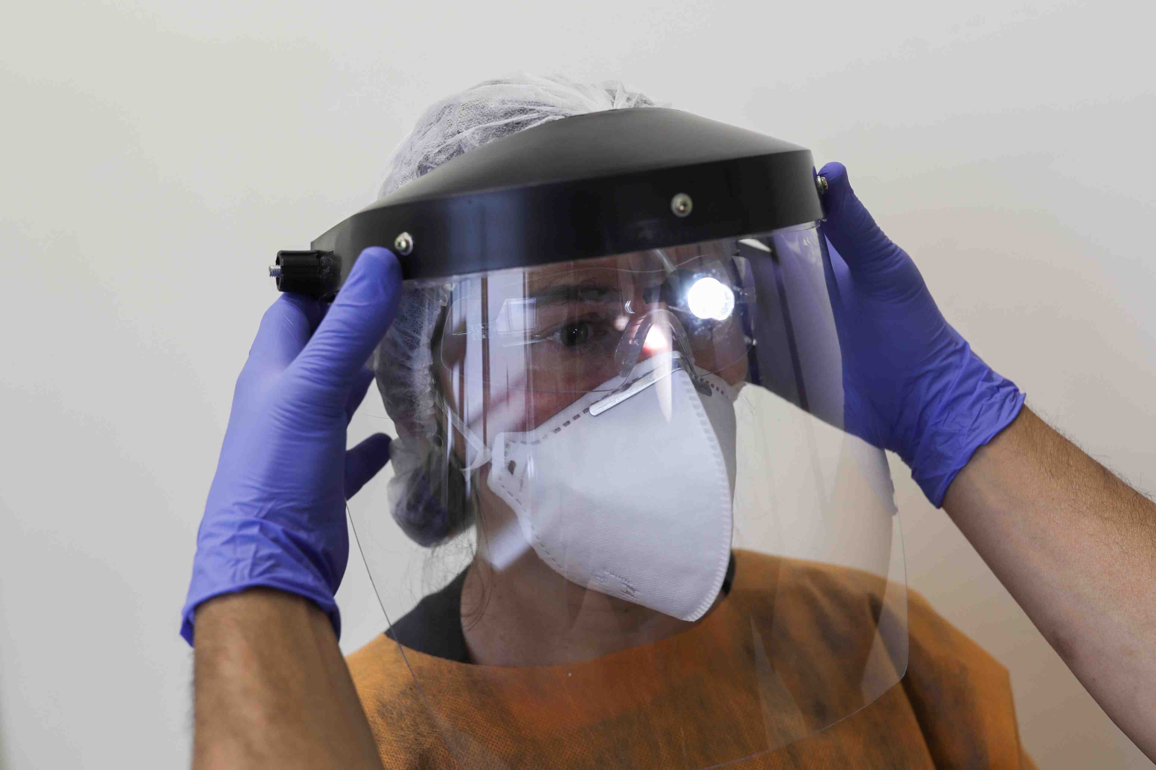 Coronavirus: pres de 44.000 nouveaux cas en 24 heures au bresil