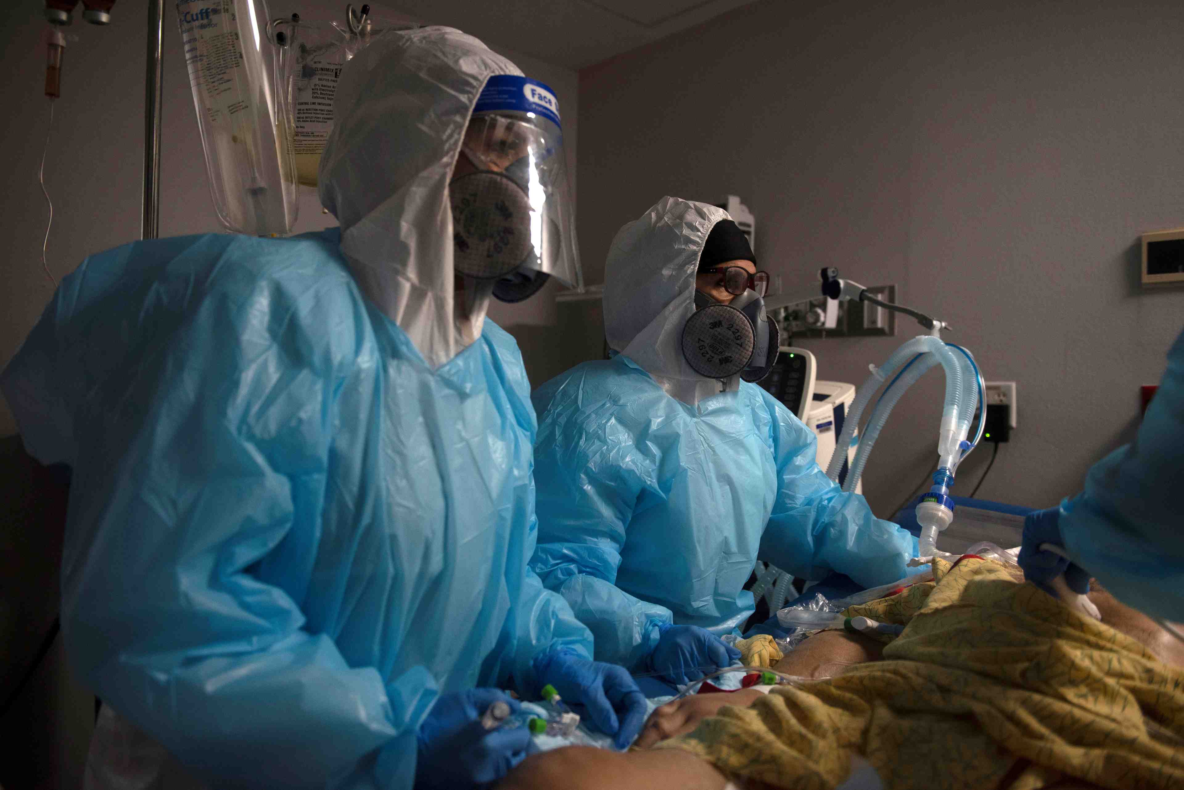Coronavirus: les etats-unis franchissent les 300.000 morts, selon un decompte reuters