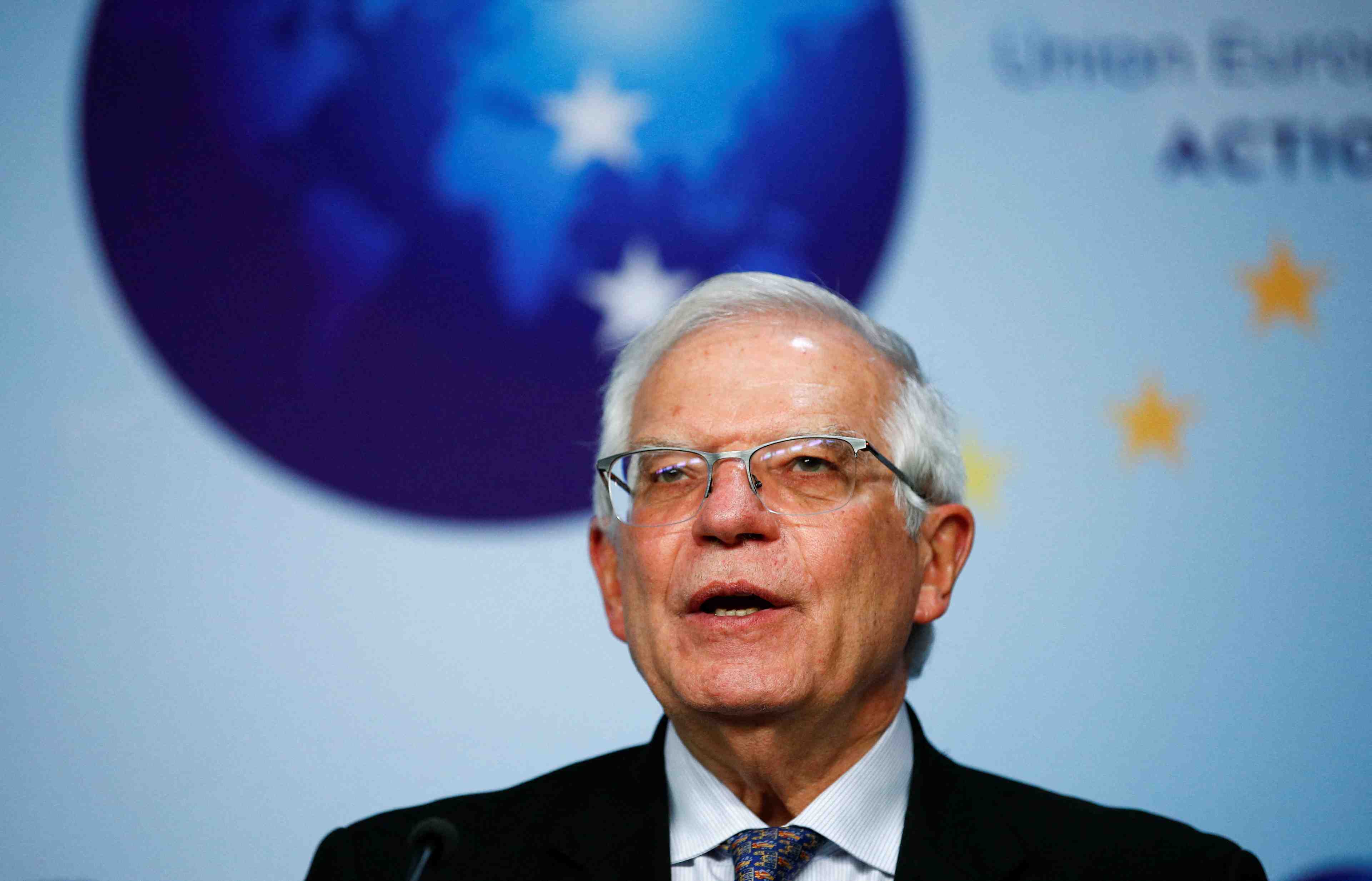 Ukraine: pas de depart pour le moment des familles de diplomates de l'ue, dit borrell