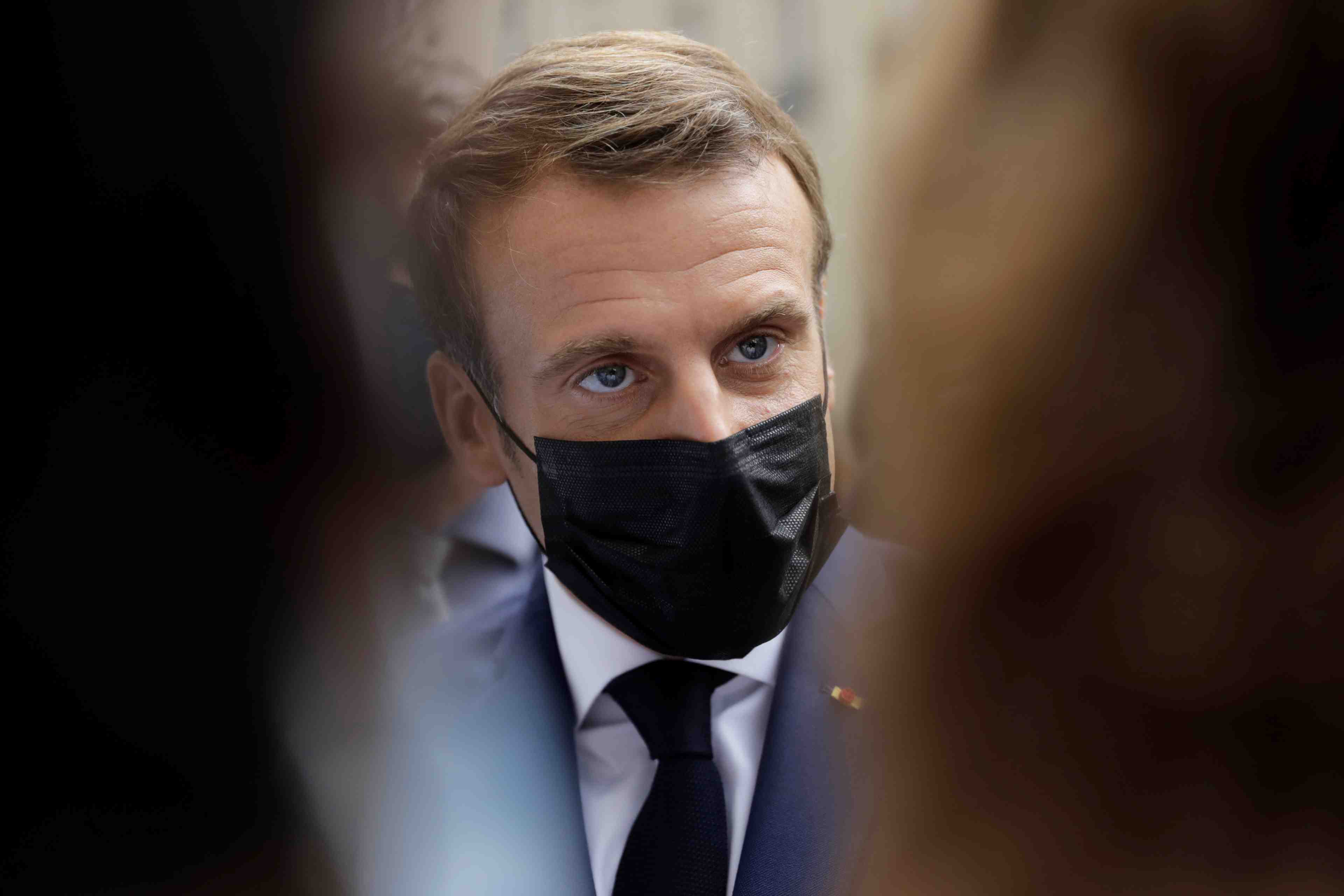 Coronavirus: de nouvelles restrictions inevitables en france, dit macron