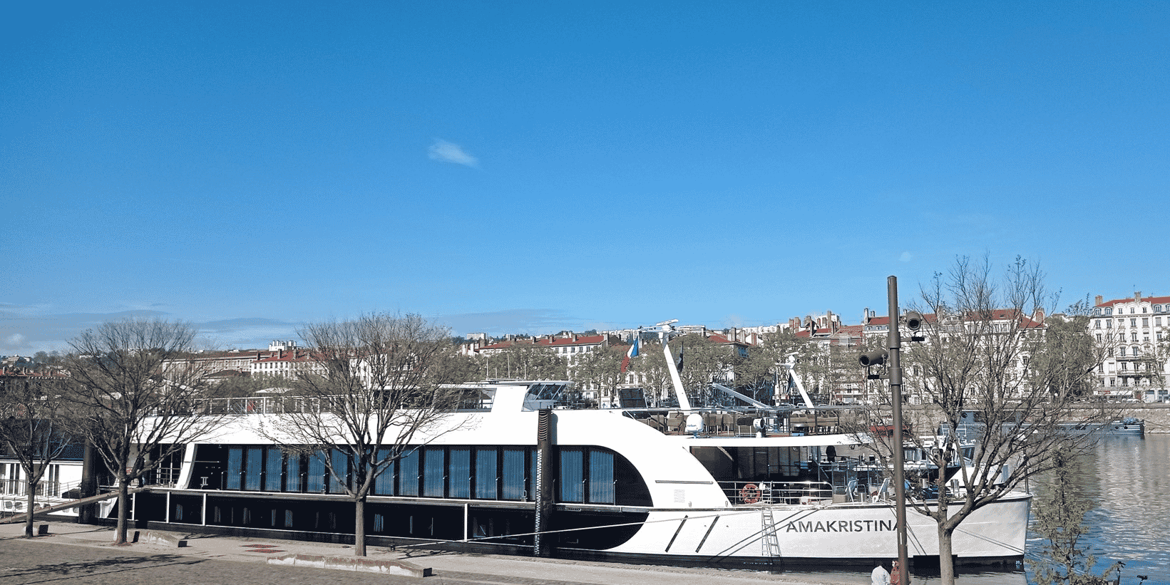 Bâteau croisière sur le Rhône