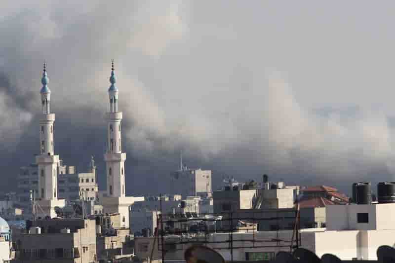 Israël frappe Gaza après de nouveaux tirs de roquettes