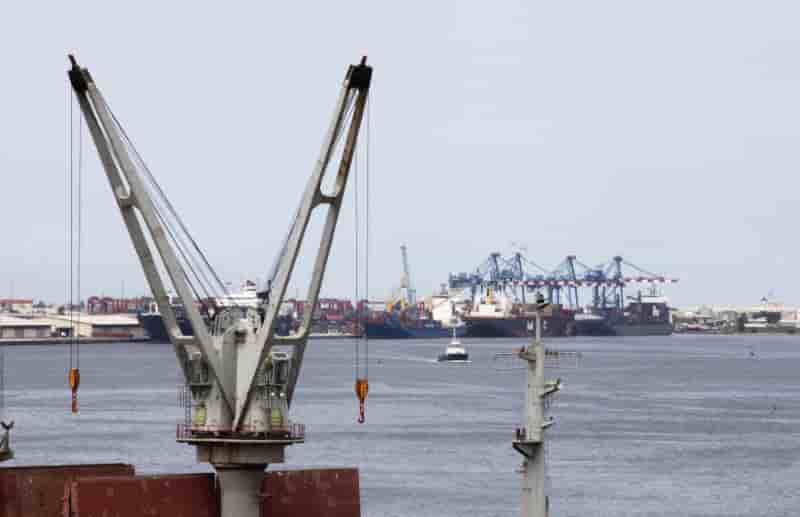Bollore investit dans un terminal portuaire a abidjan