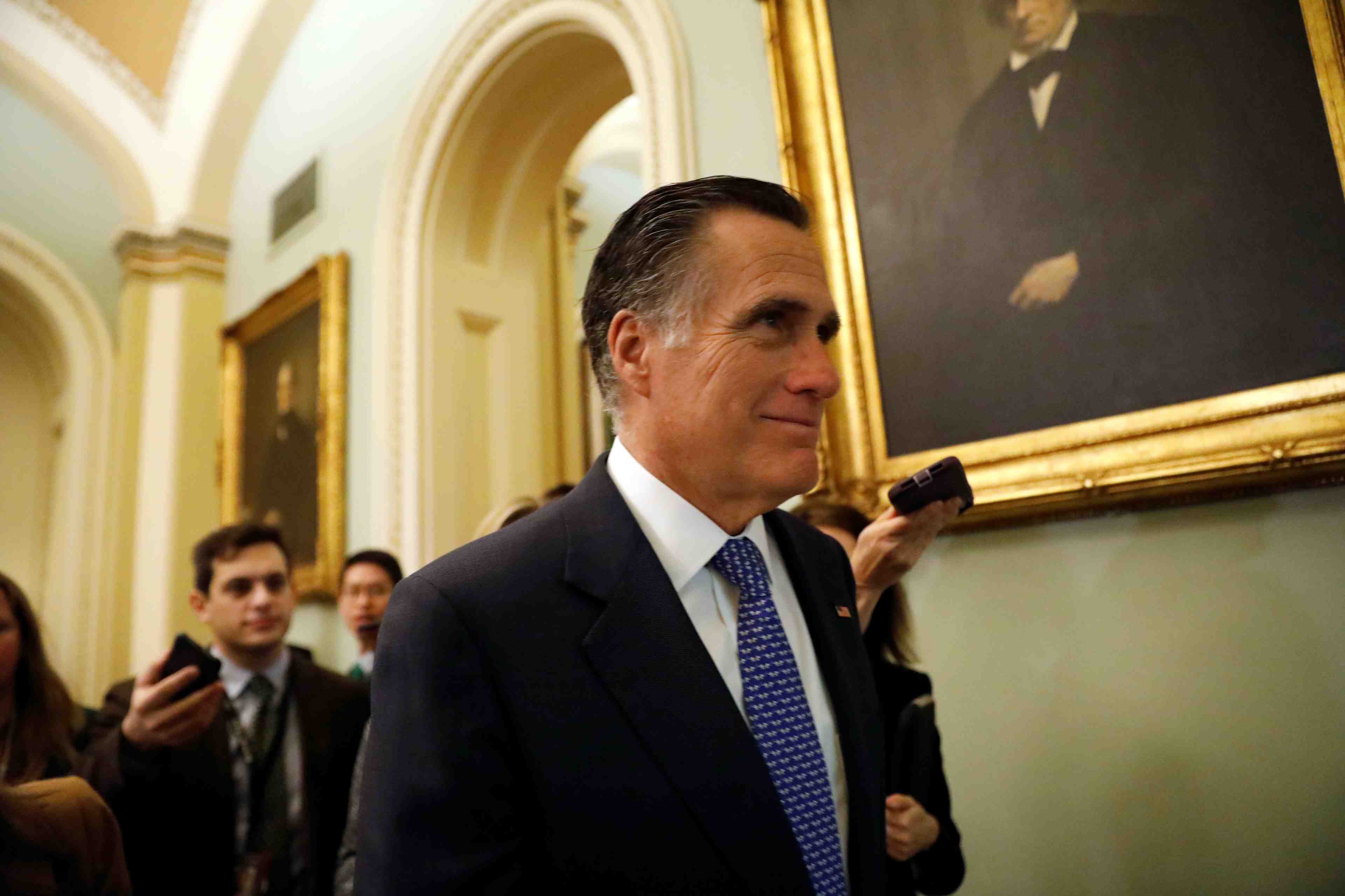 Mitt romney votera pour la destitution de trump