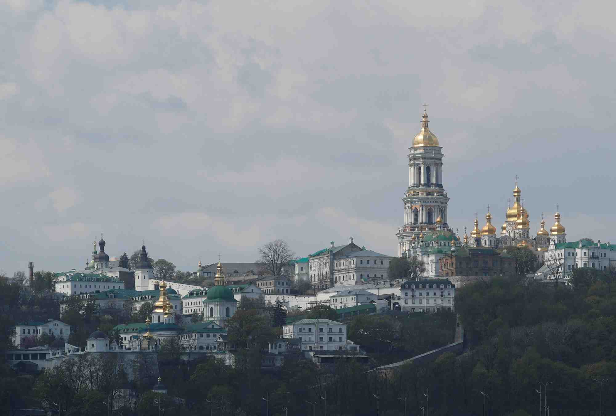 Photo d'archives: une vue generale montre le monastere pechersk lavra de kyiv