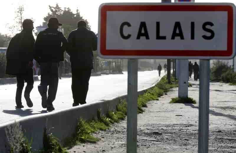 Mort d'un migrant percute par une voiture a calais
