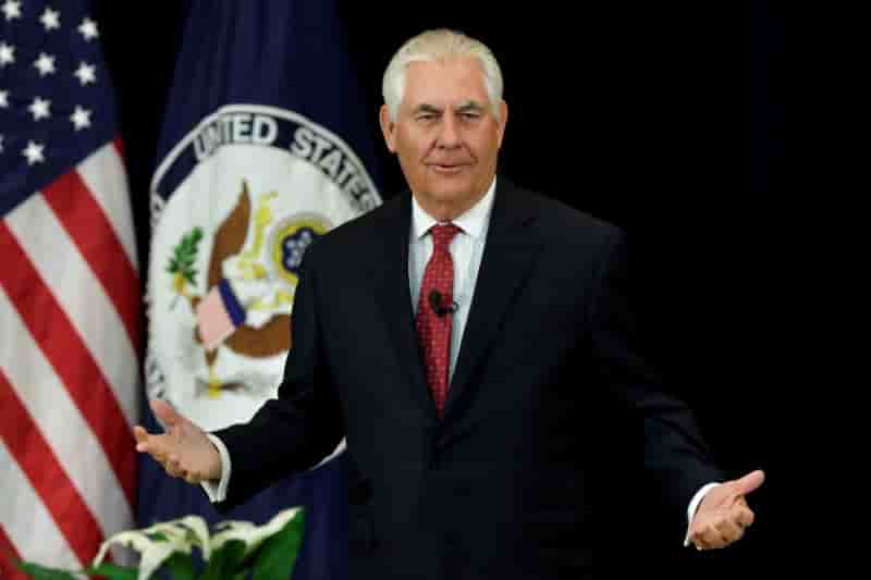 Tillerson signe une declaration saluant l'accord de paris