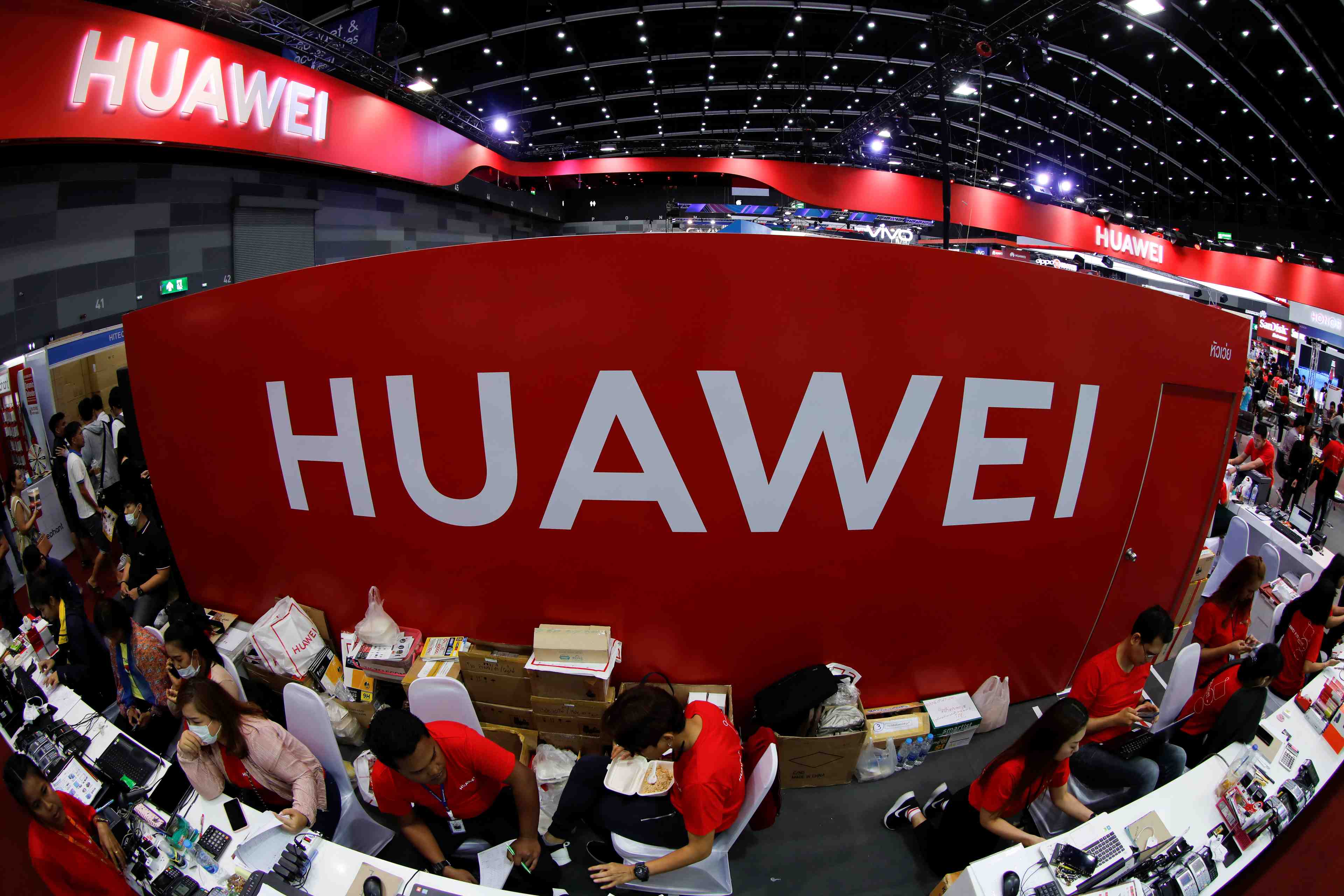 Huawei repousse son objectif d'etre leader mondial des smartphones