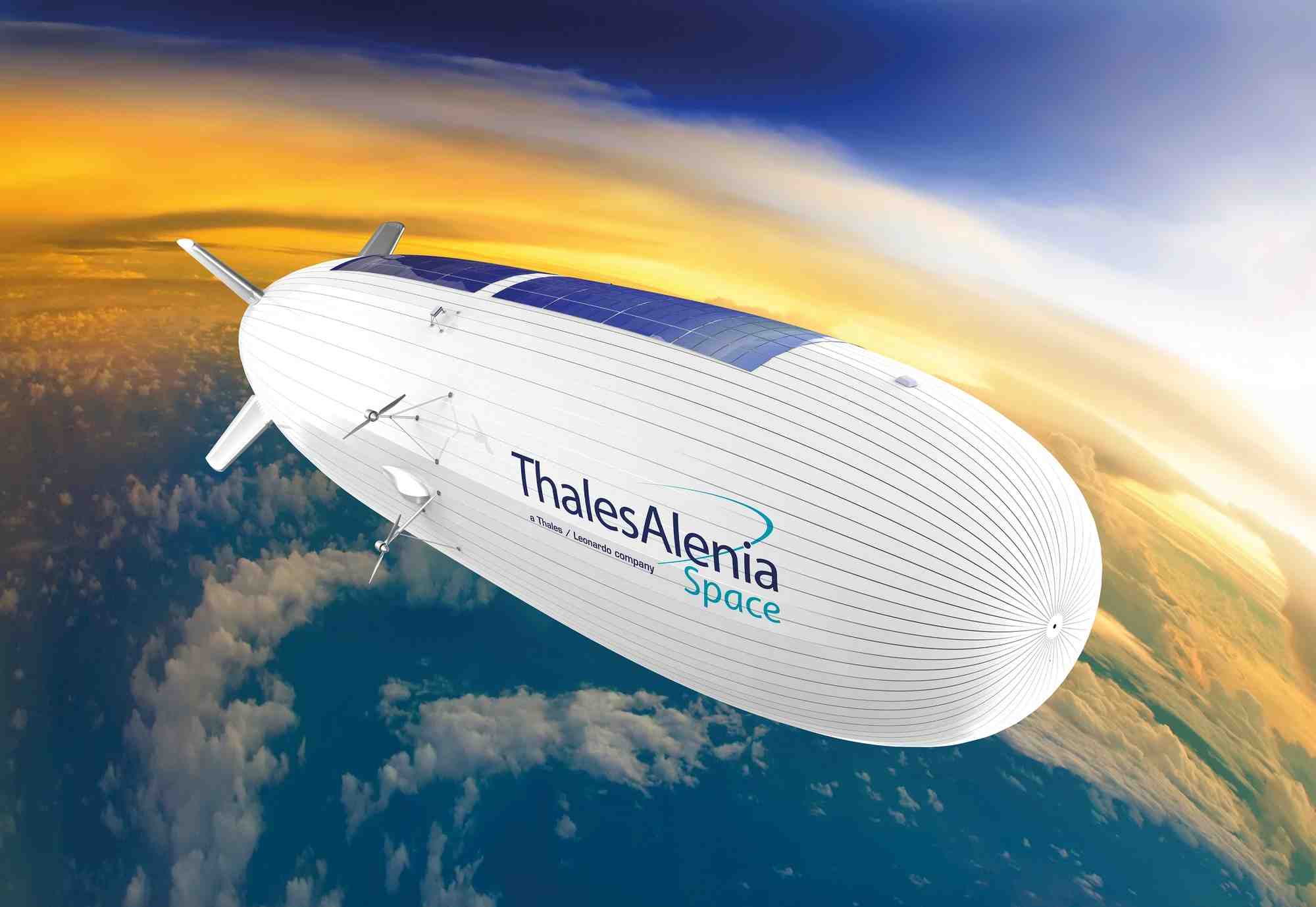 Thales Alenia Space a pour objectif de faire voler le premier démonstrateur fin 2022, voire début 2023 pour valider le concept dès 2023 et, dans la foulée, de commercialiser le Stratobus