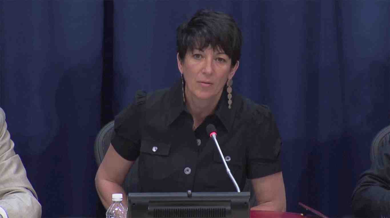 Arrestation de ghislaine maxwell, associee de jeffrey epstein, dans le new hampshire