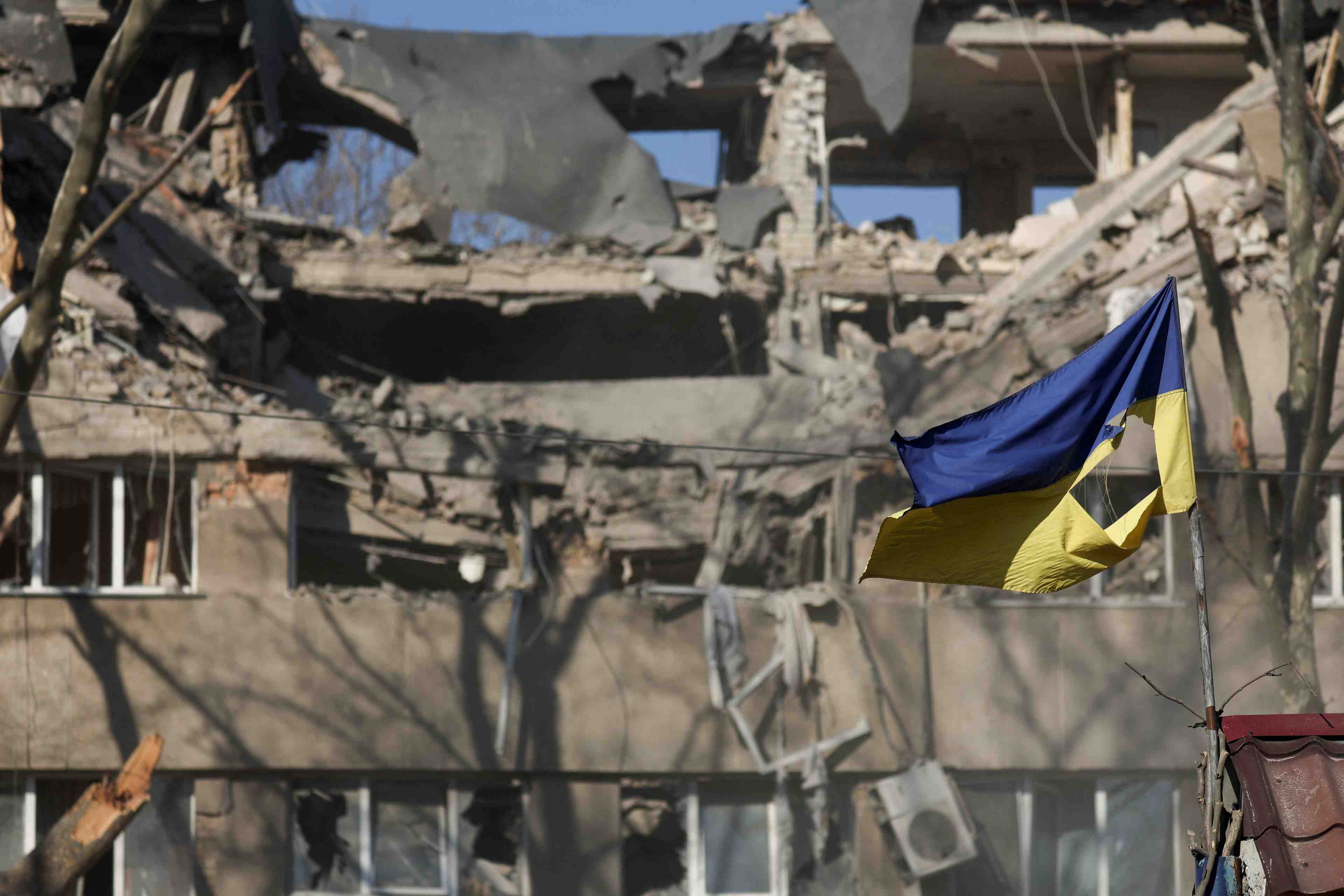 Le ministre ukrainien de la defense accuse moscou de terrorisme d'etat