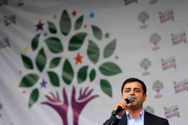Le parti prokurde hdp ouvert a une coalition sans l'akp en turquie