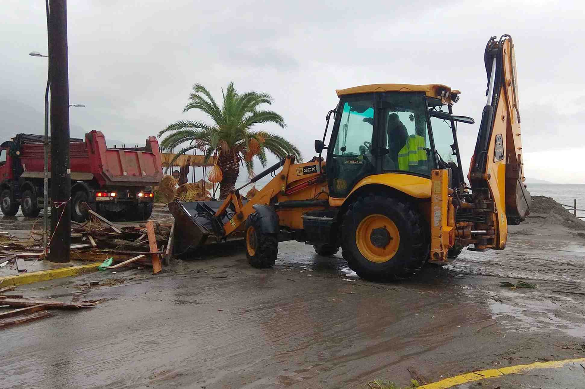 Trois personnes portees disparues apres un cyclone en grece