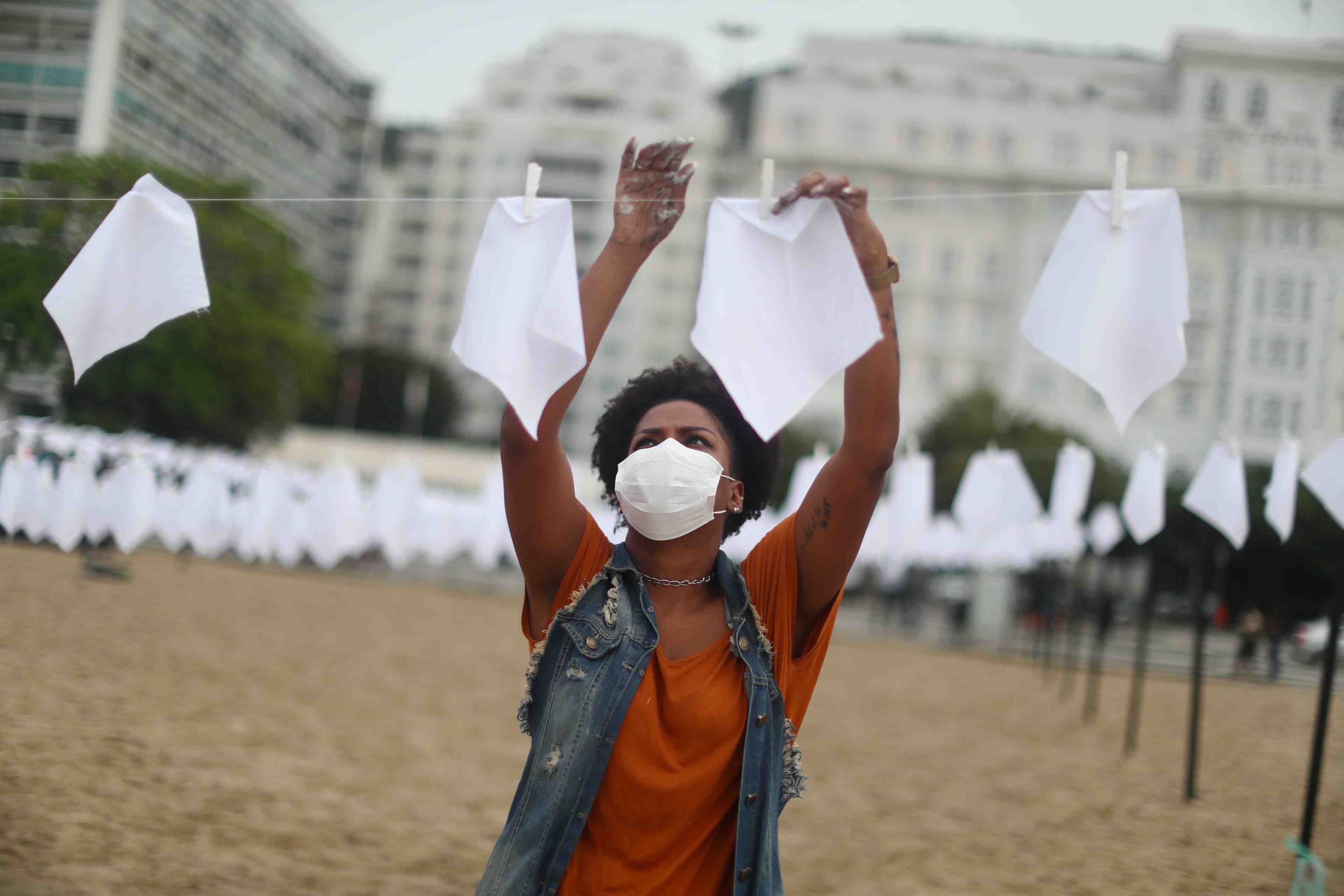 Le covid-19 a fait plus de 600.000 morts au bresil