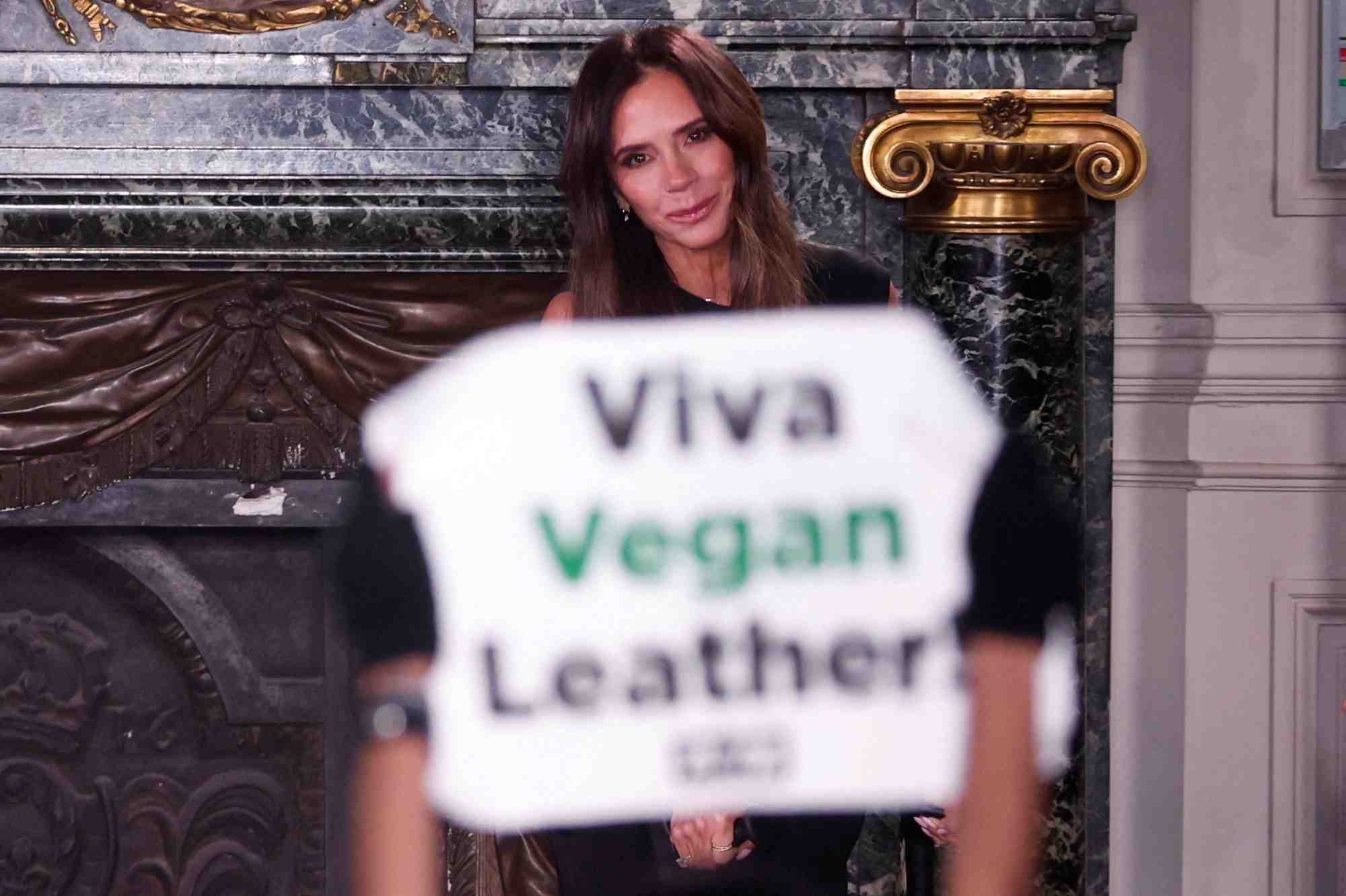 Collection automne-hiver 2024/2025 de victoria beckham a la semaine de la mode de paris