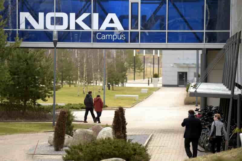 Les ventes nettes d'equipements telecoms de nokia reculent