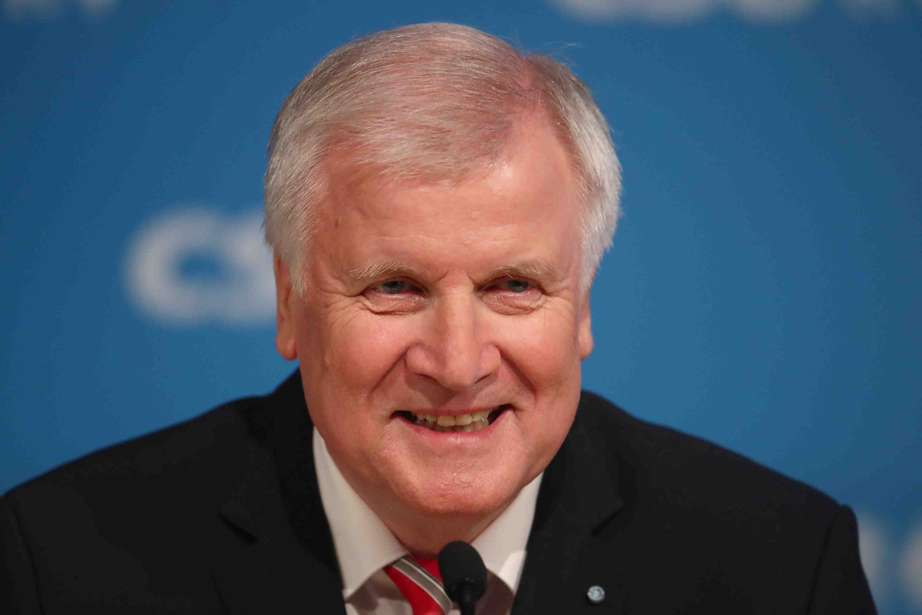 La csu favorable a une grande coalition avec le spd en allemagne