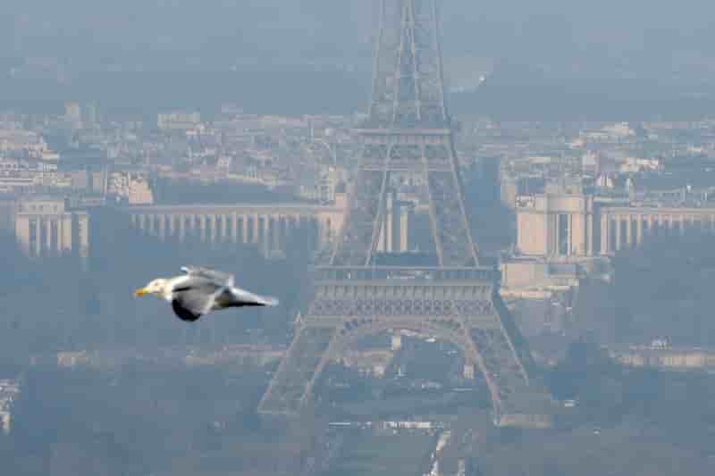 Pic de pollution a paris, certains vehicules temporairement bannis