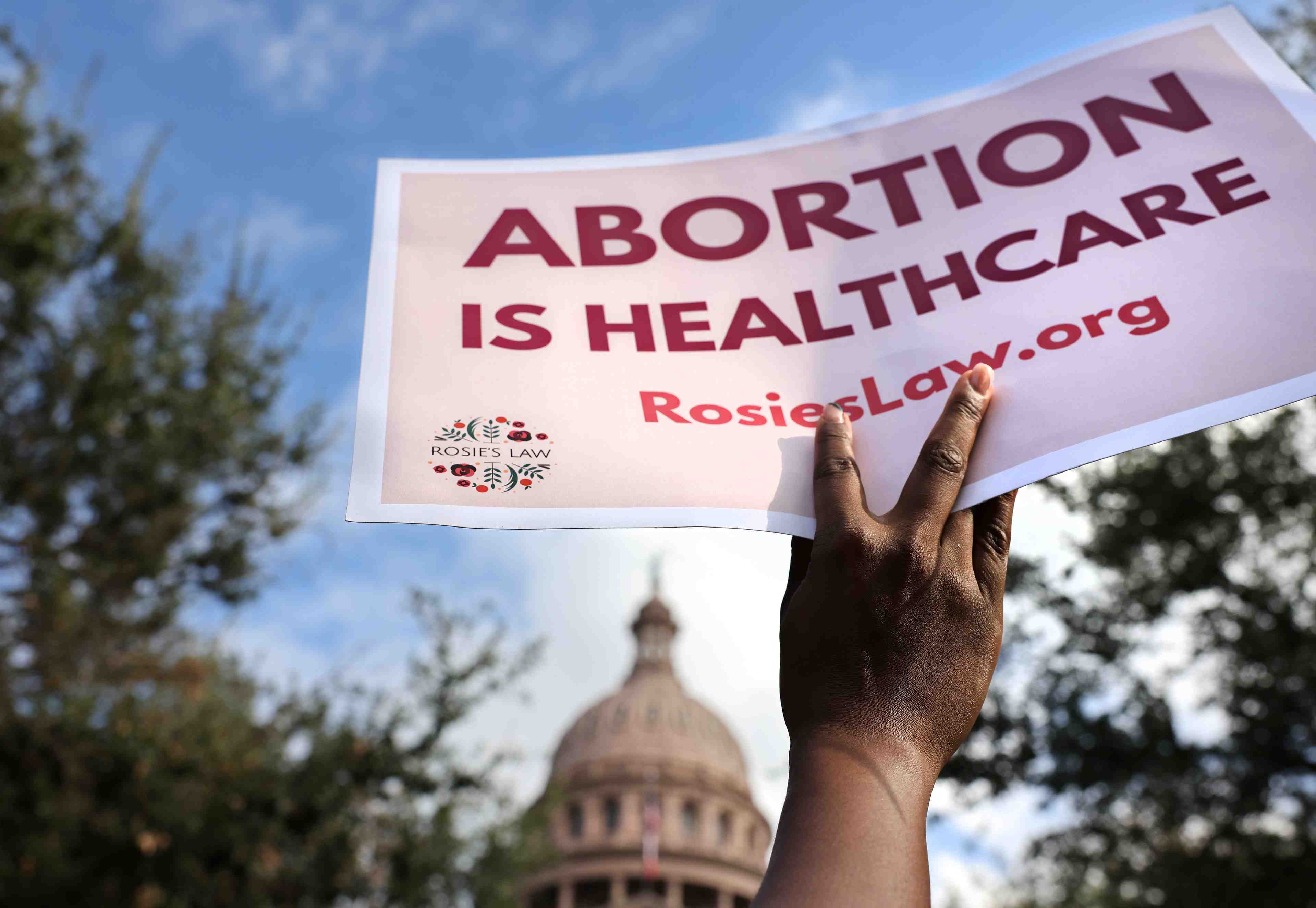 Une cour d'appel retablit temporairement la loi sur l'avortement du texas