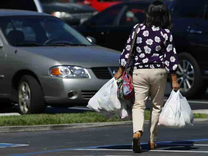 Nette hausse des ventes au détail en novembre aux Etats-Unis