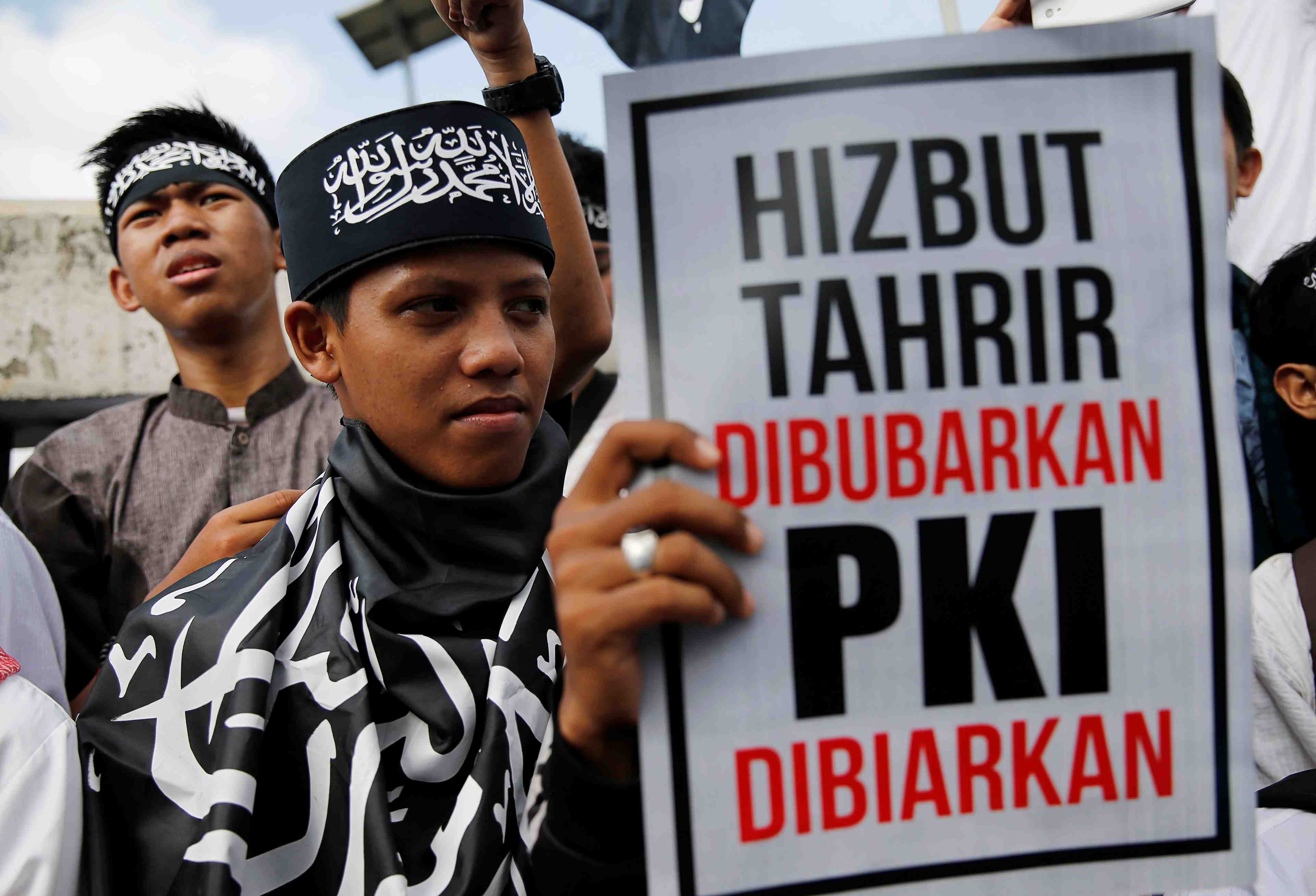 Les islamistes indonesiens agitent le "peril rouge"