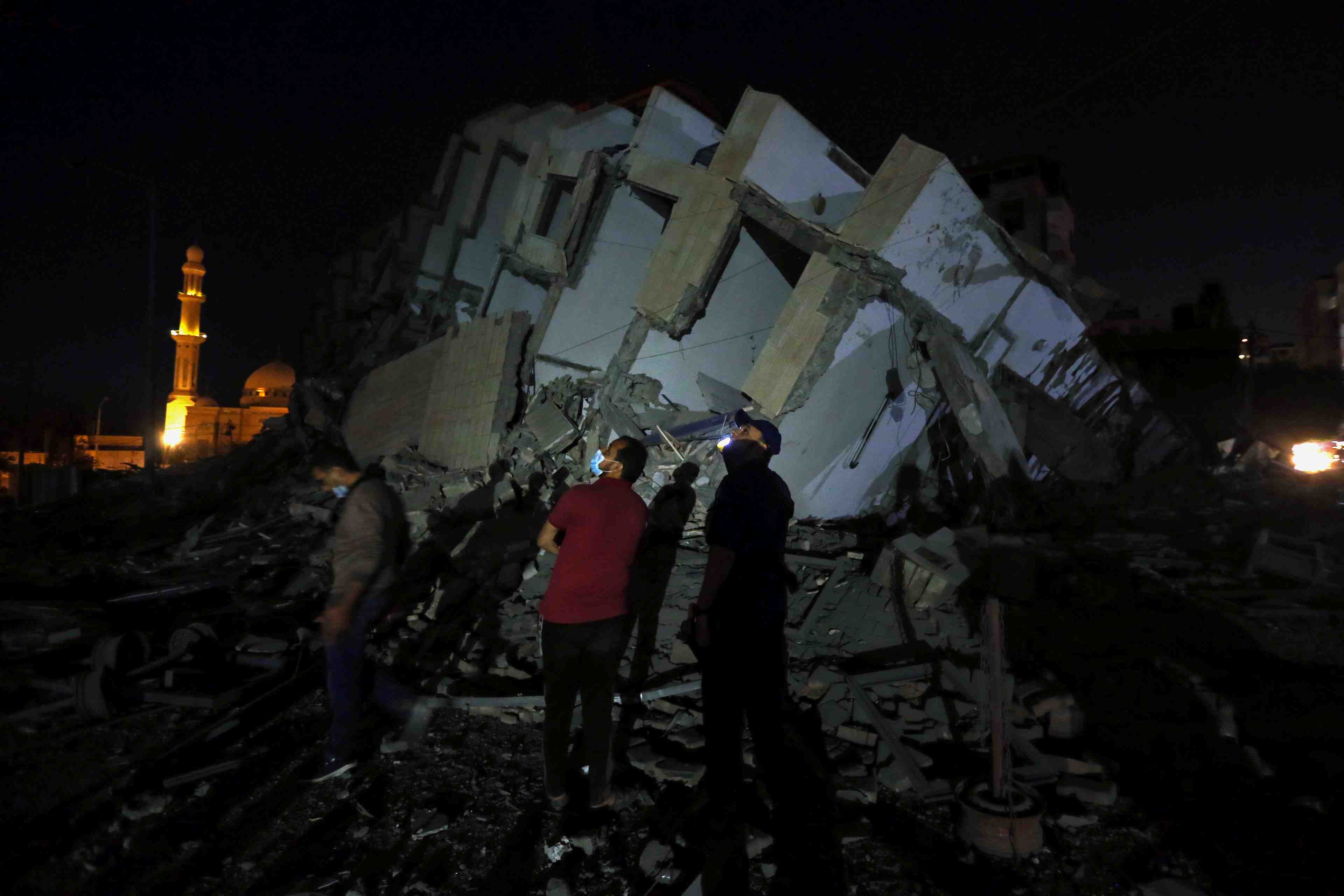 Israel intensifie ses raids a gaza, des roquettes visent tel aviv