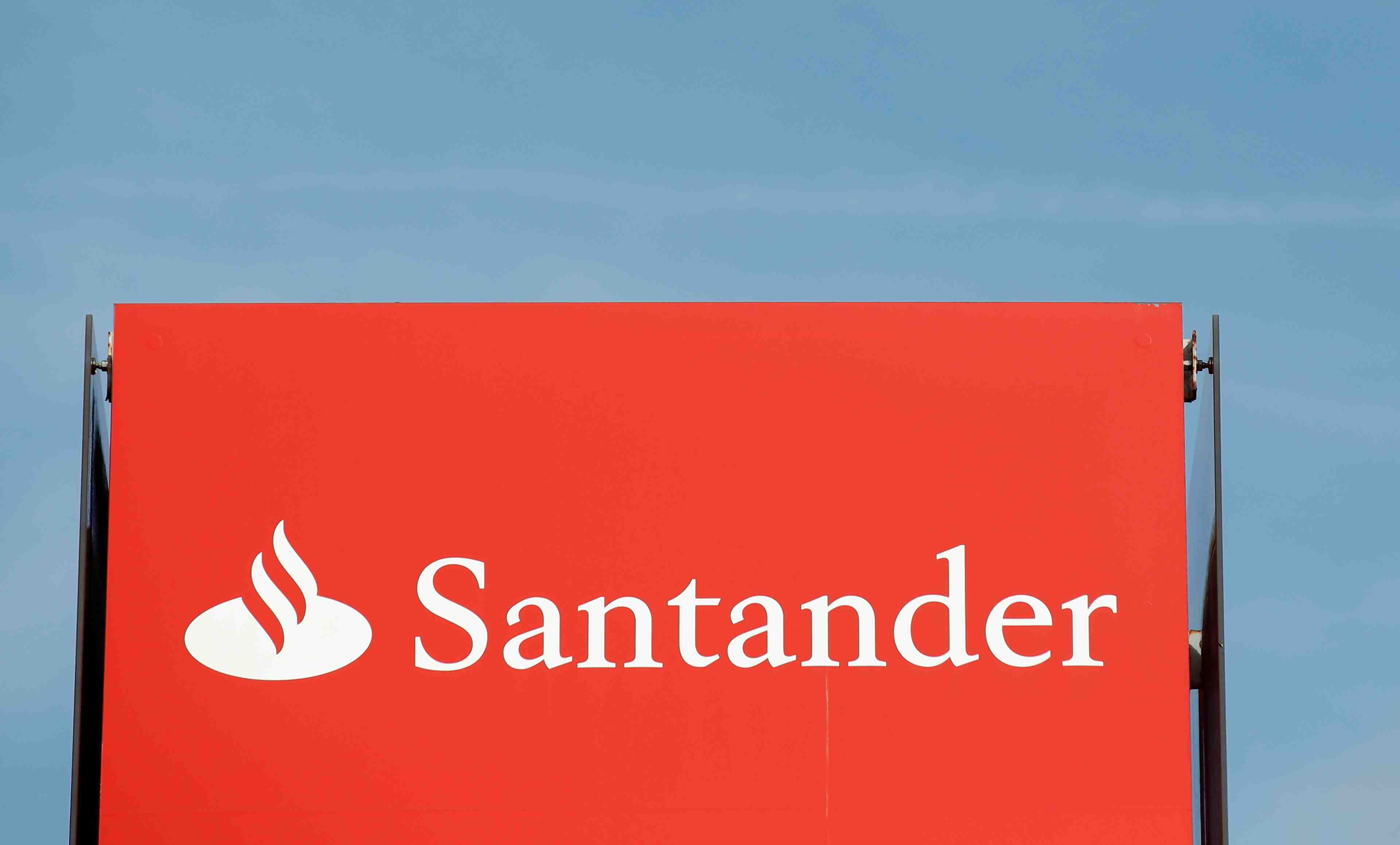 Santander: les marches americain et britannique en soutien au troisieme trimestre