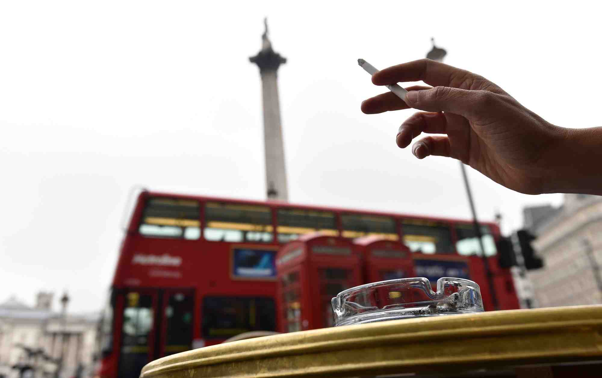 Les députés débattent ce mardi d'un projet de loi selon lequel les jeunes de moins de 15 ans aujourd'hui ne se verront jamais vendre légalement de cigarettes.