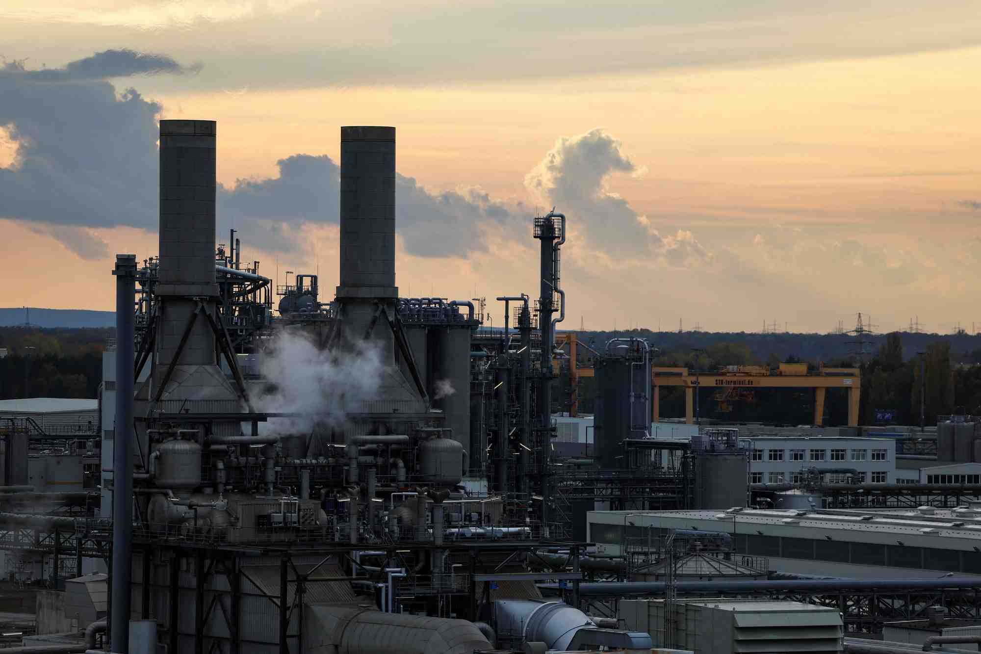 Un complexe industriel de la societe basf a schwarzheide, en allemagne