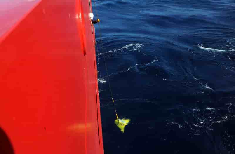 La traque sous-marine des boîtes noires du Boeing disparu débute