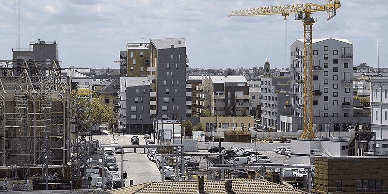 En ralentissant les cadences de production, le coronavirus affecte les fondamentaux du marché du logement.