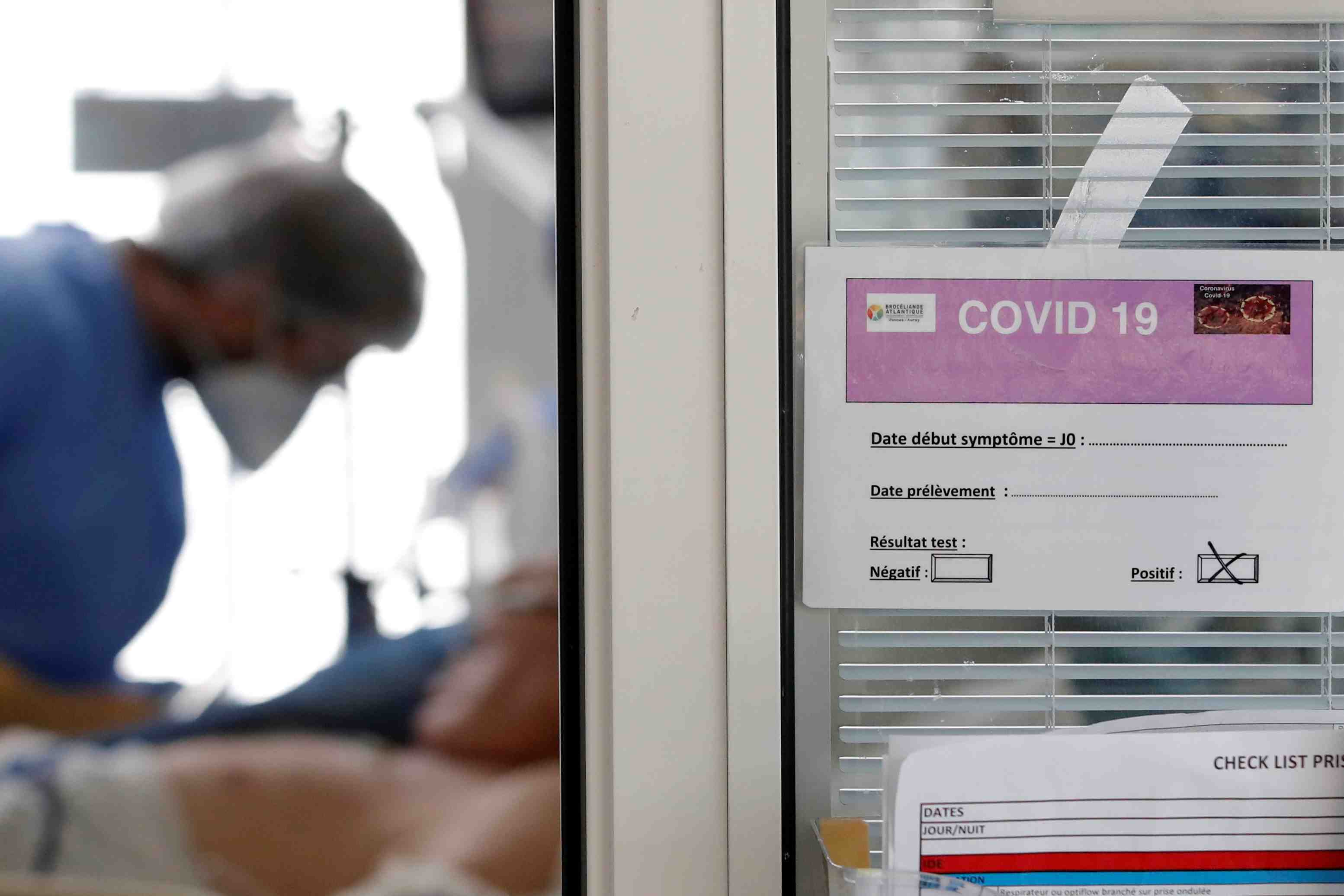 France: quatre deces et 4.500 cas de coronavirus a l'ap-hp