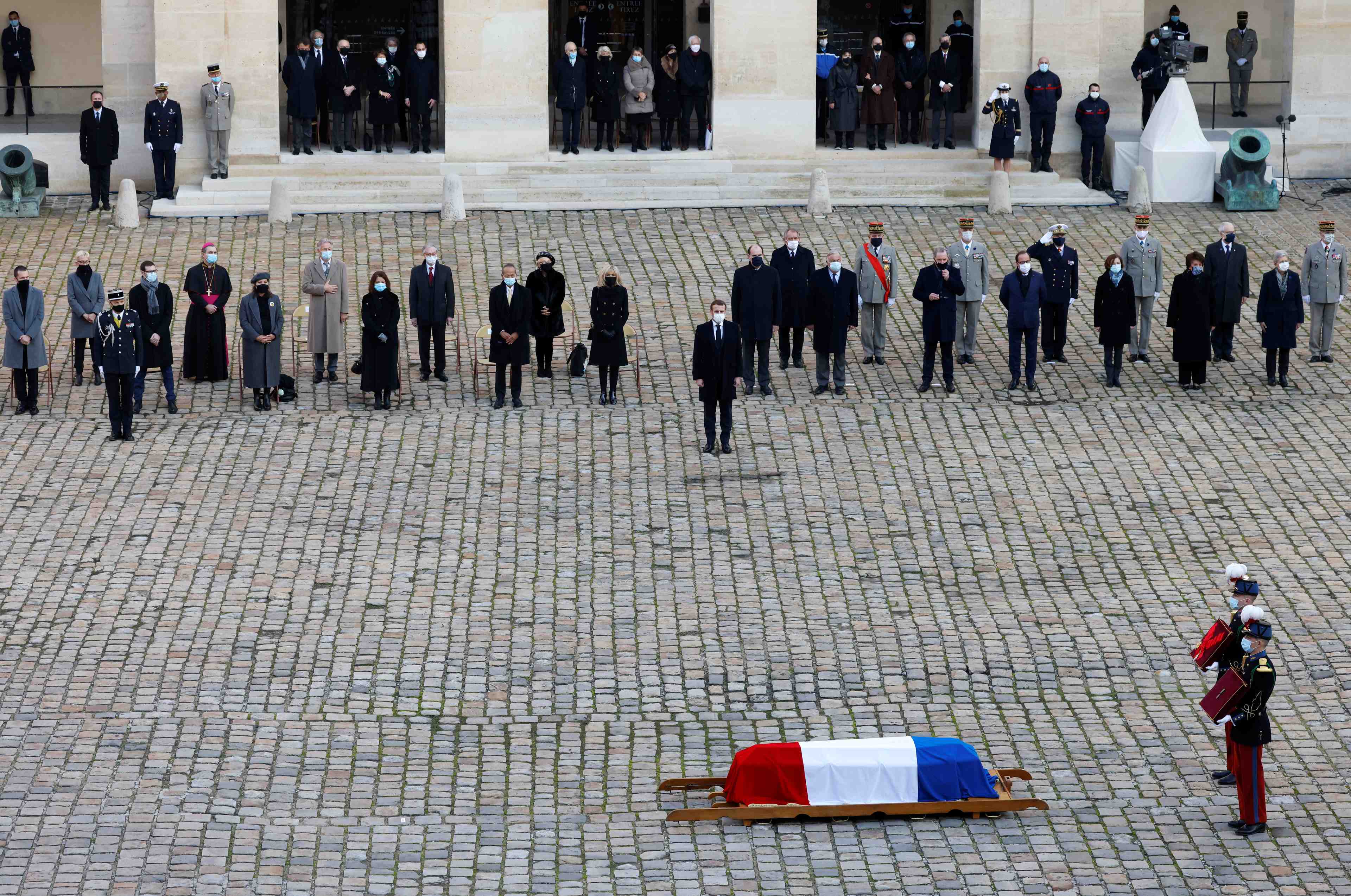 Macron salue l'ancien resistant daniel cordier, un "francais libre"