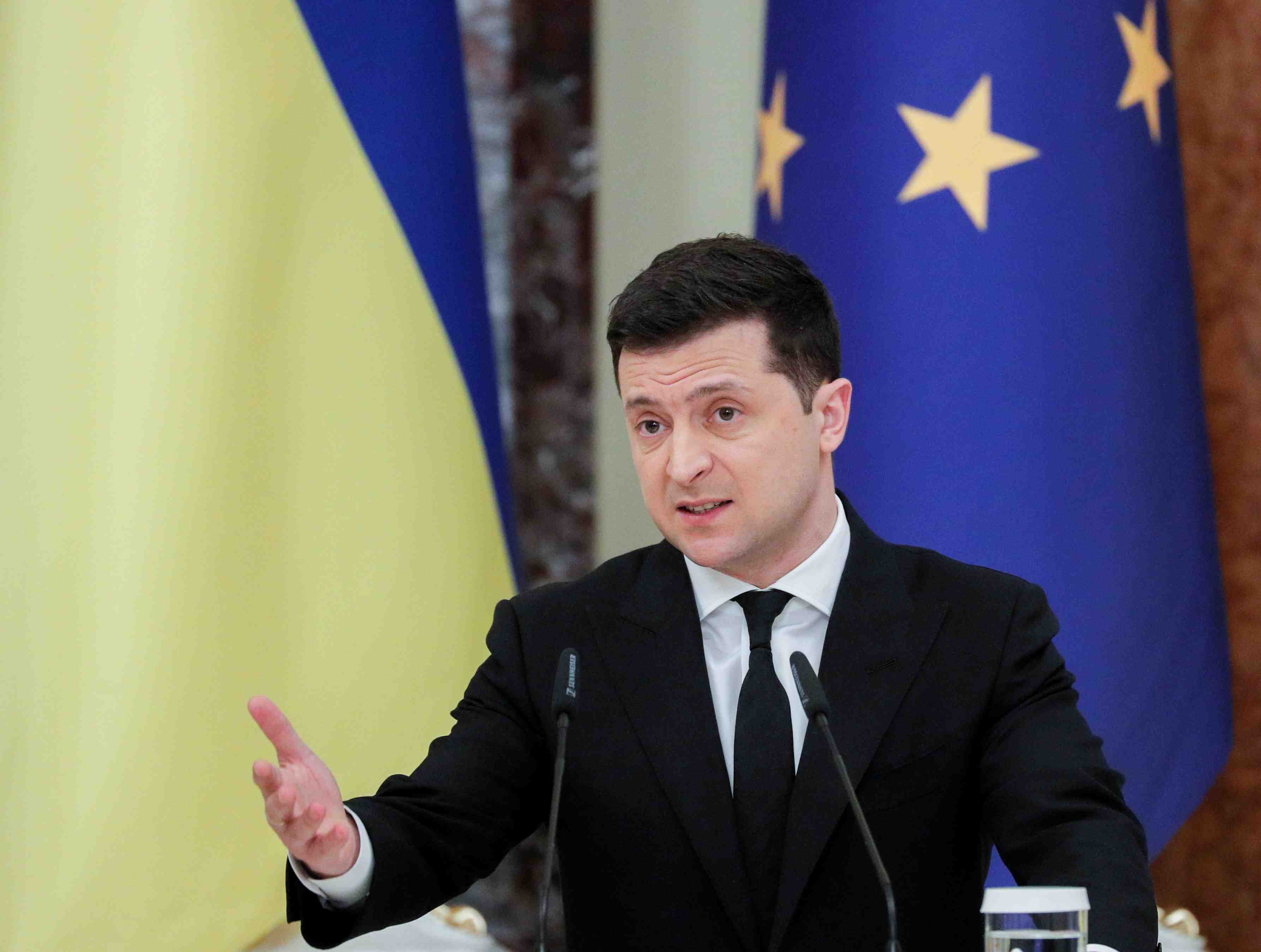 Le president ukrainien va s'entretenir avec macron et merkel